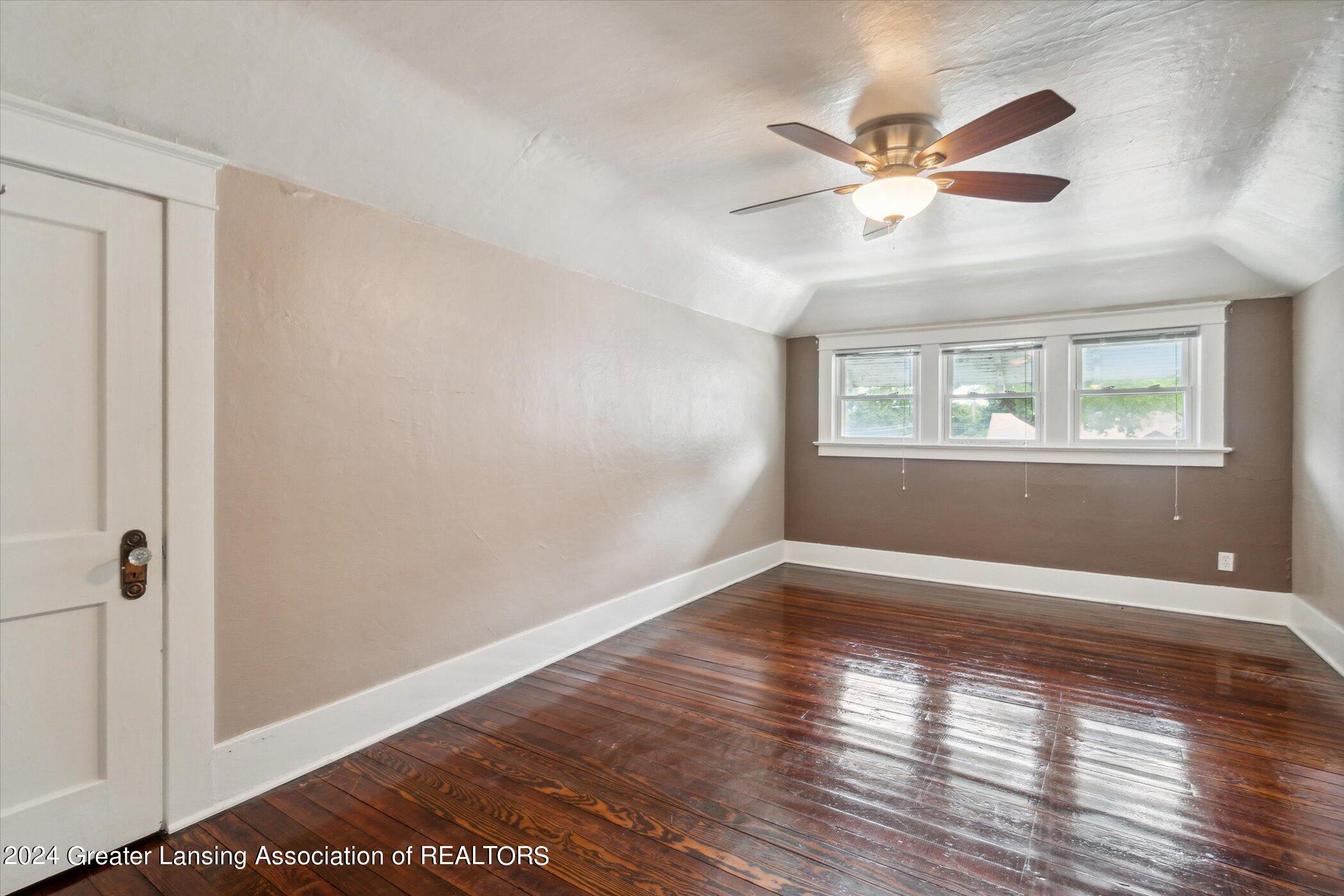 2400 Strathmore Road