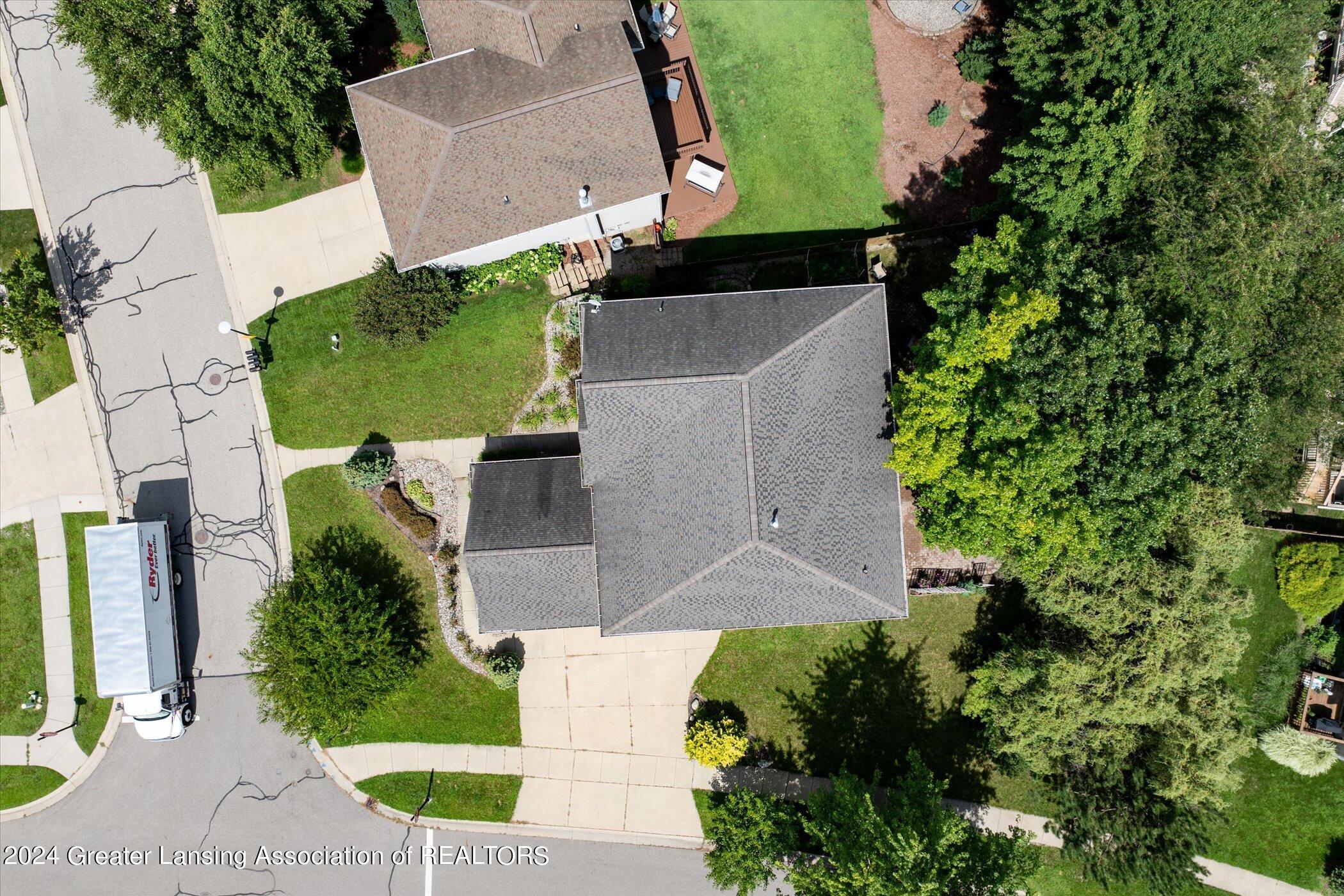 16875 Meadowbrook Drive