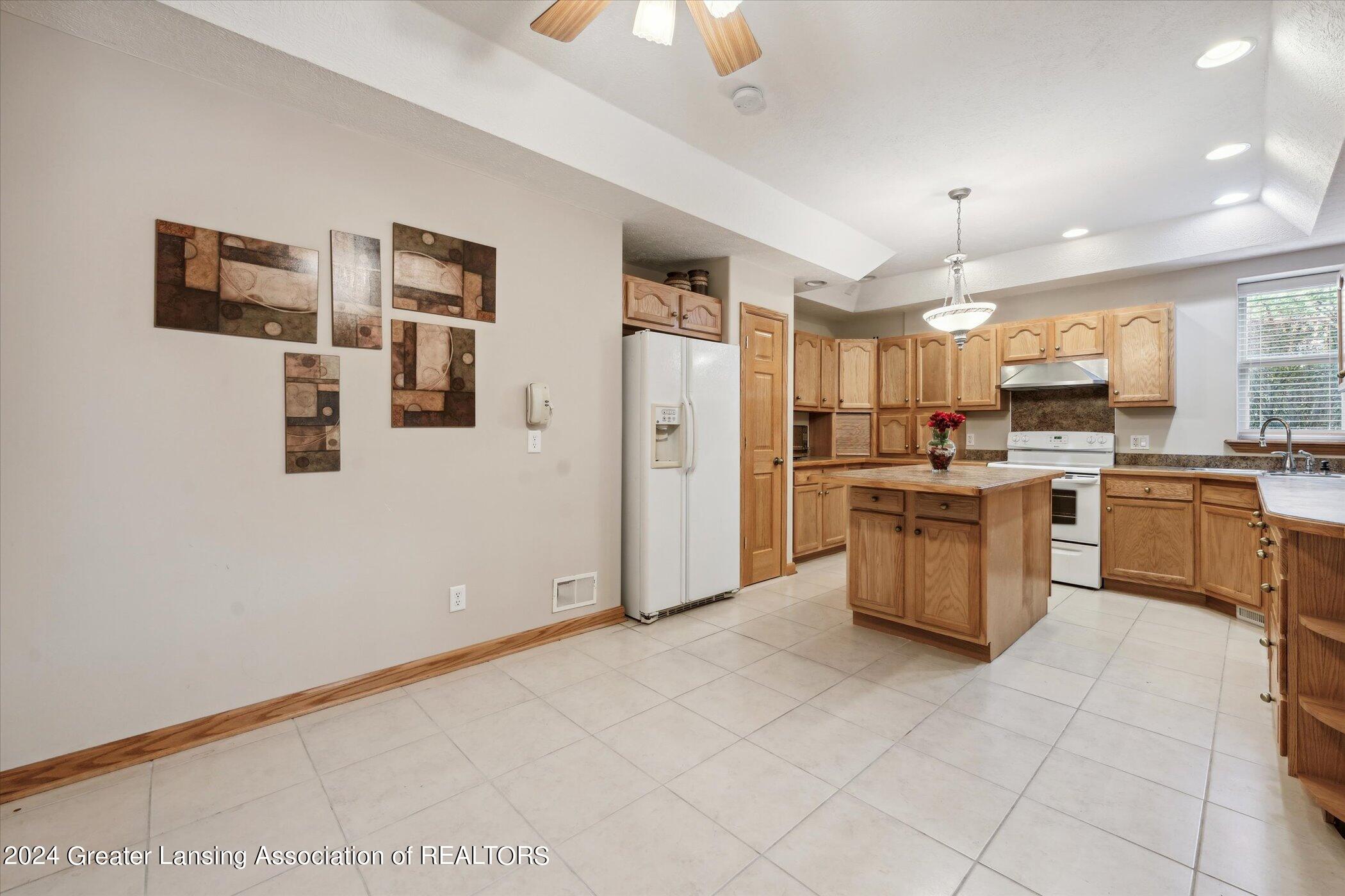 16875 Meadowbrook Drive