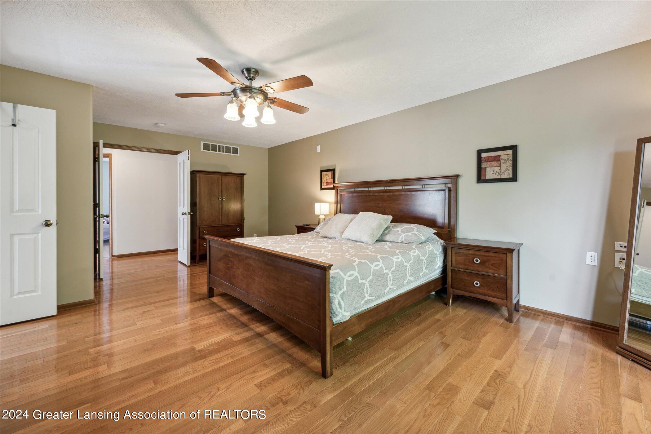 16875 Meadowbrook Drive