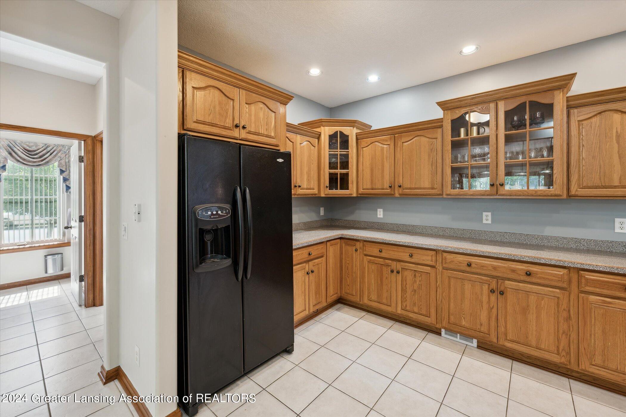 16875 Meadowbrook Drive