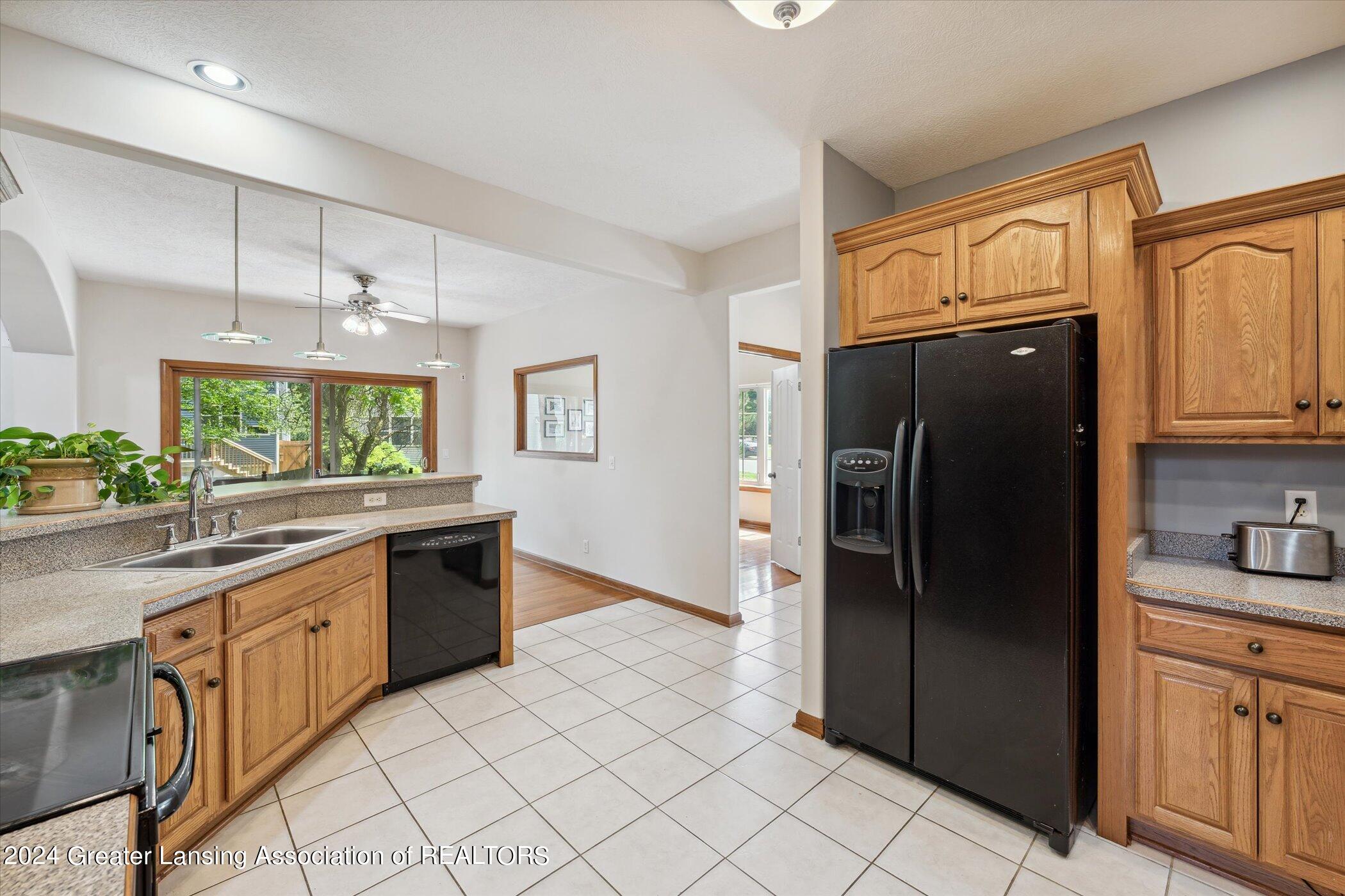 16875 Meadowbrook Drive