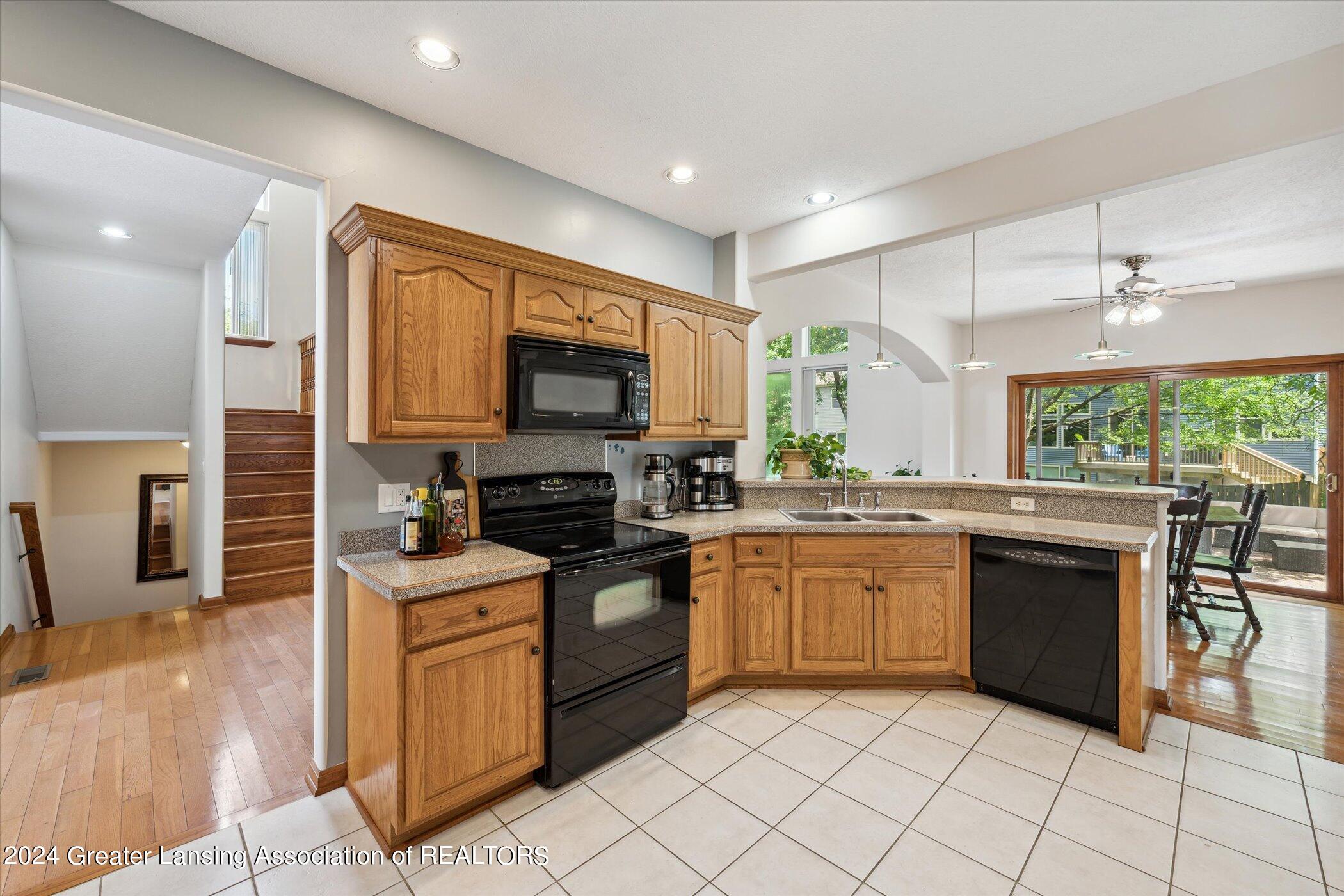 16875 Meadowbrook Drive