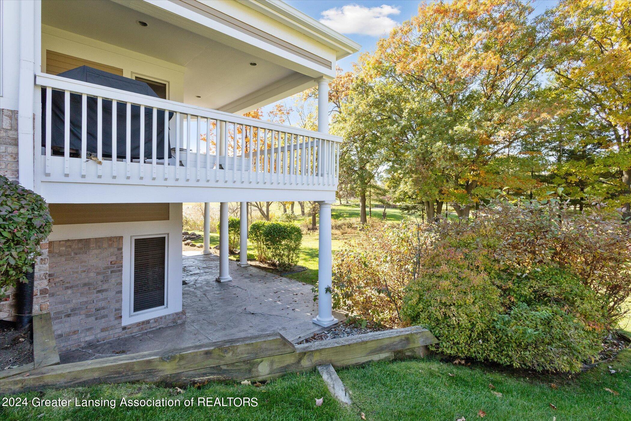 6111 W Longview Drive