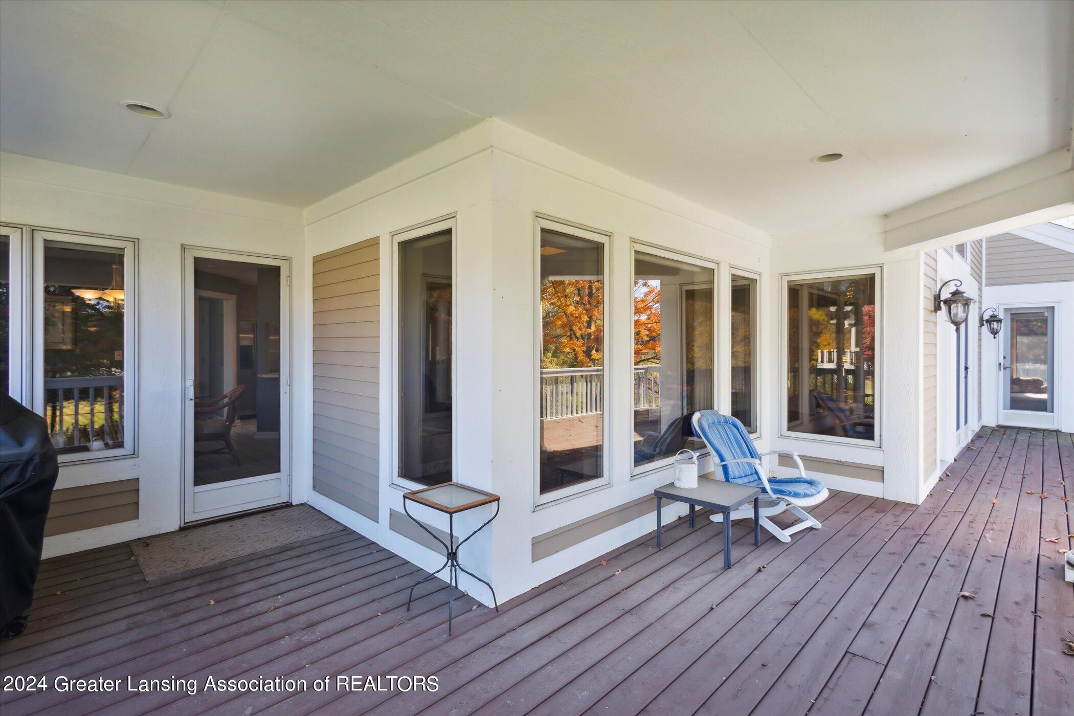 6111 W Longview Drive