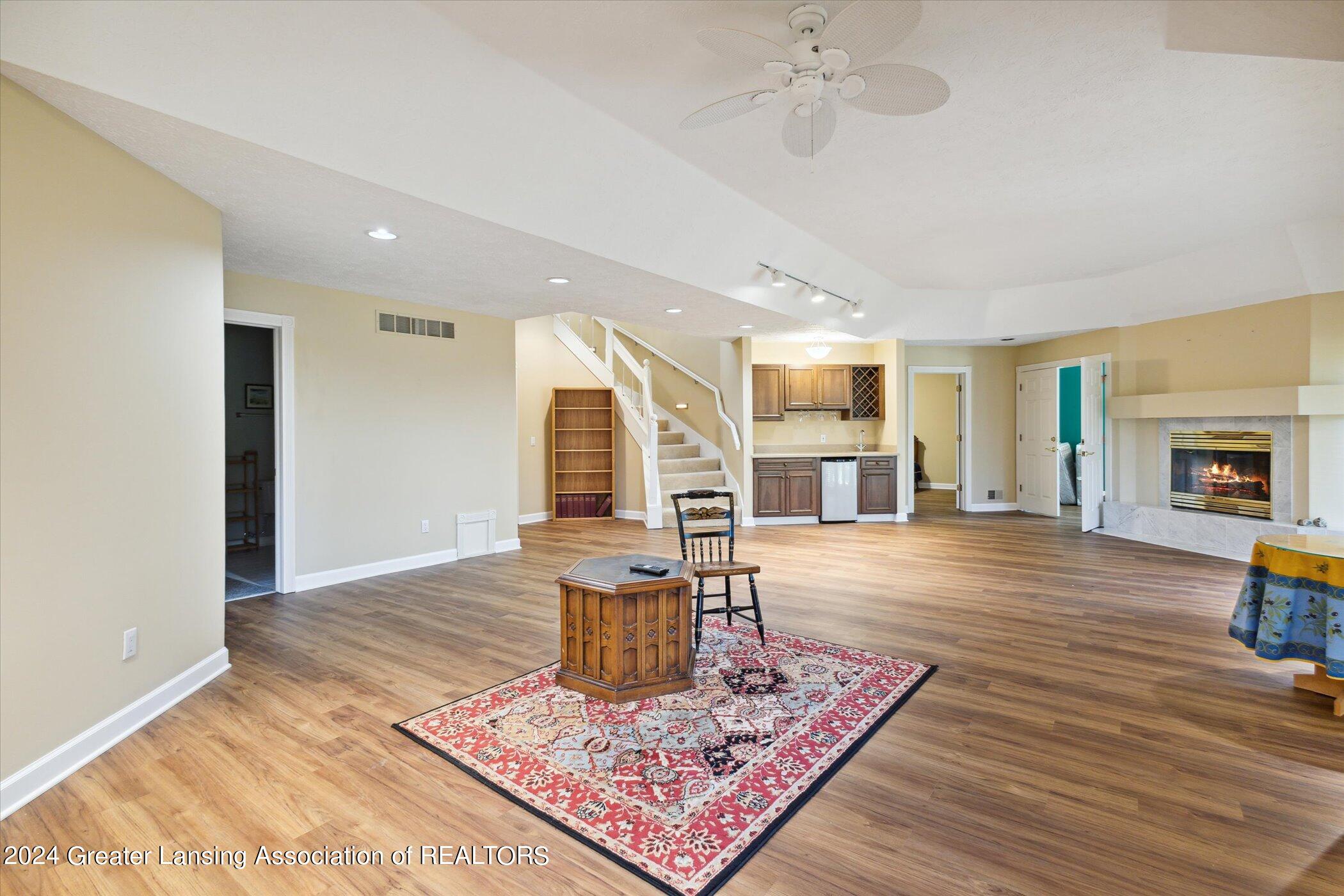 6111 W Longview Drive