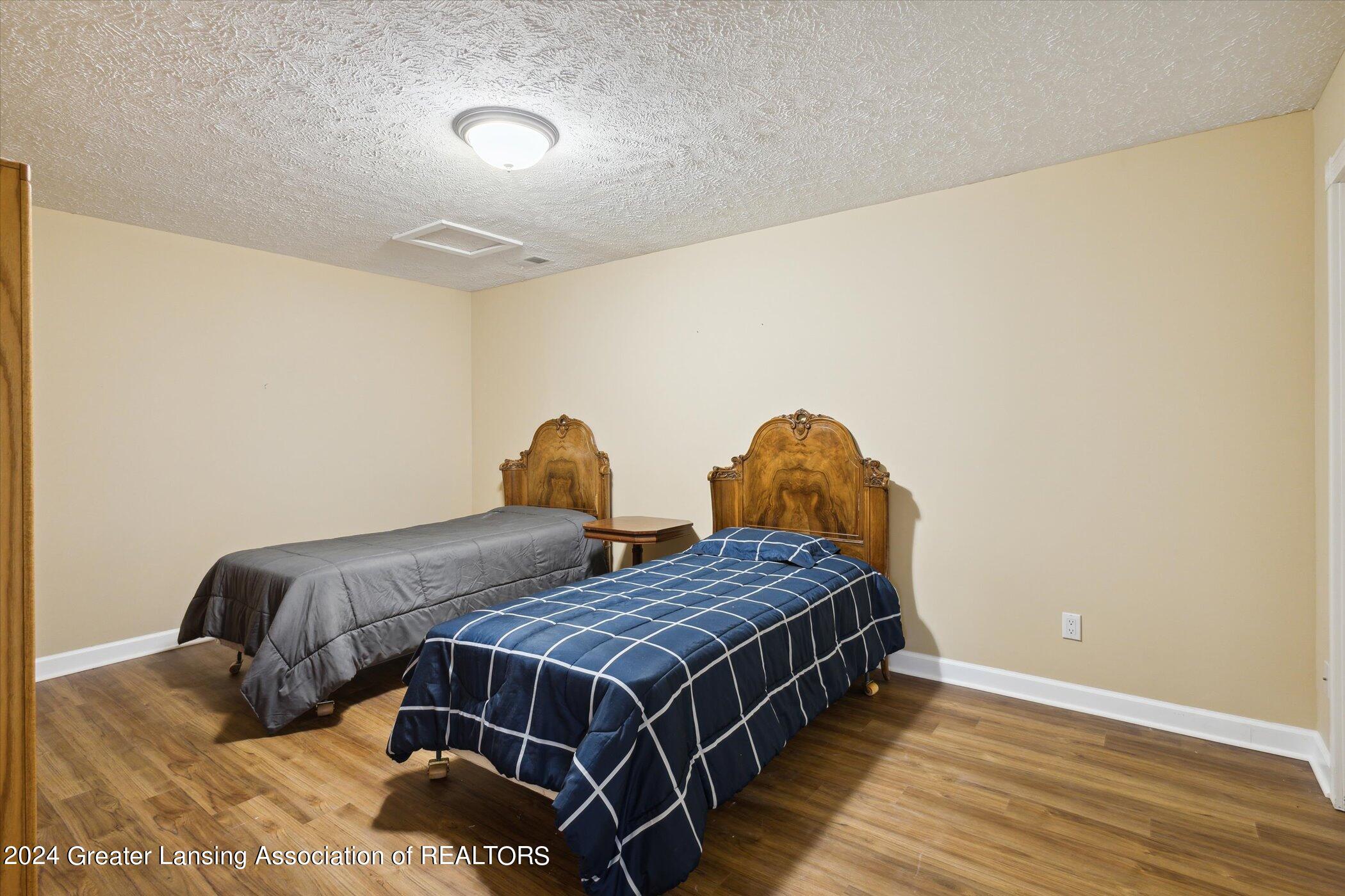 6111 W Longview Drive