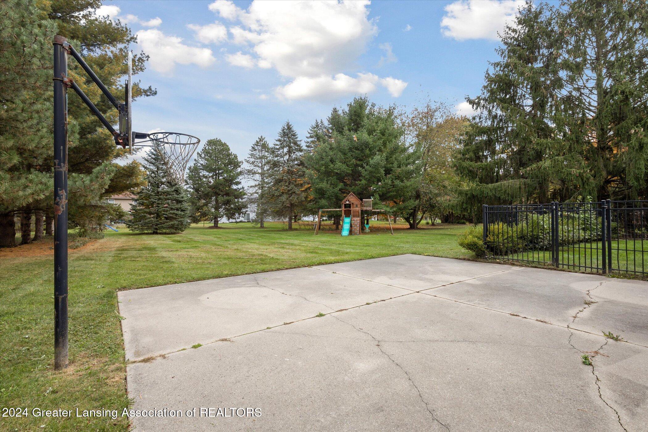 3580 E Arbutus Drive