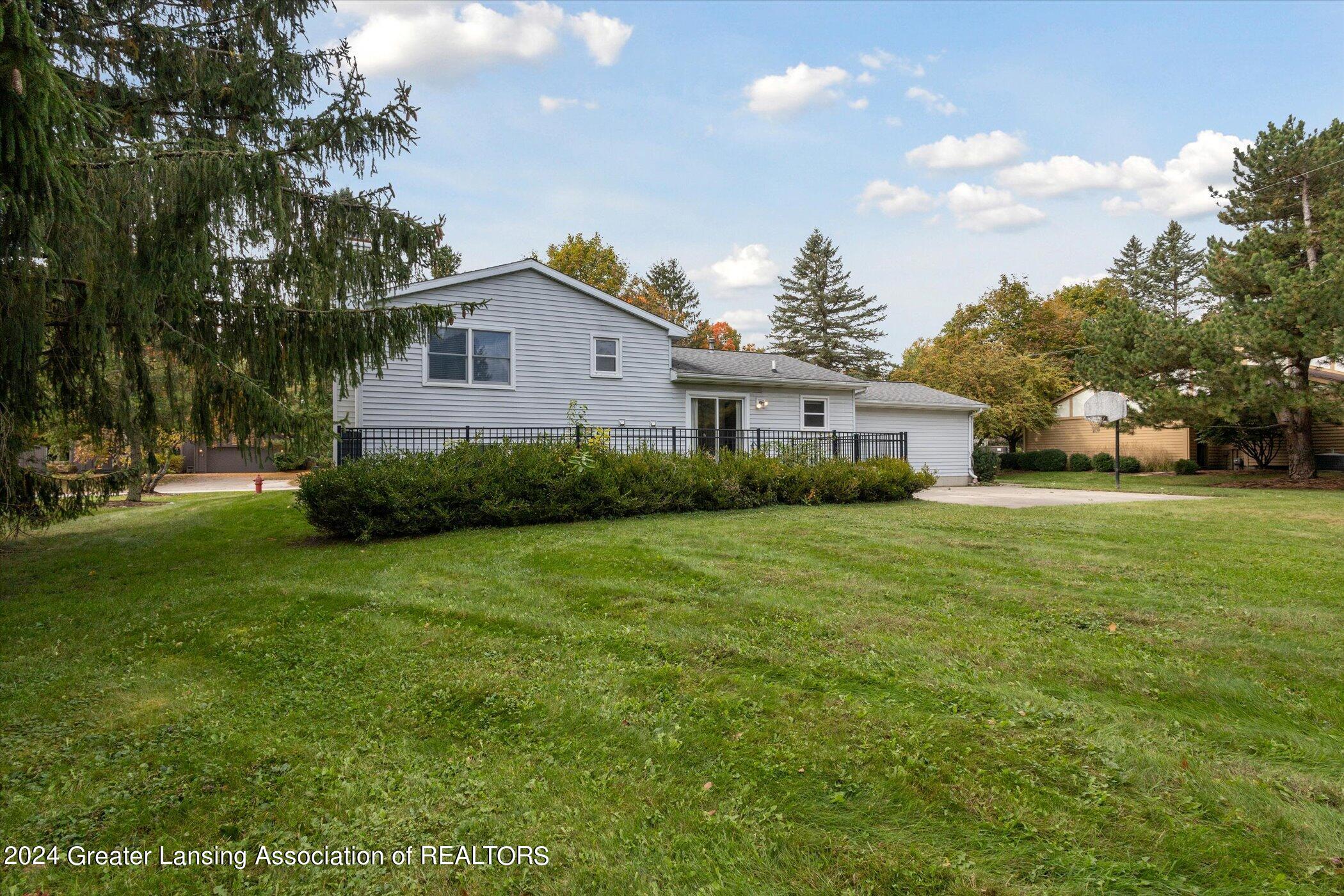 3580 E Arbutus Drive