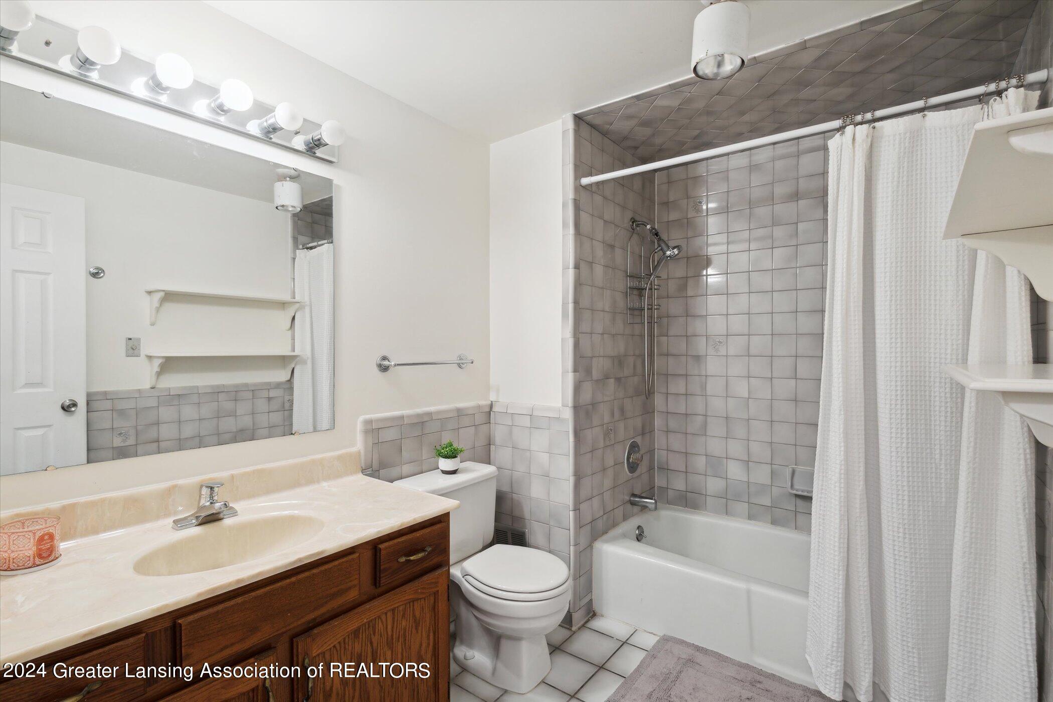 3580 E Arbutus Drive