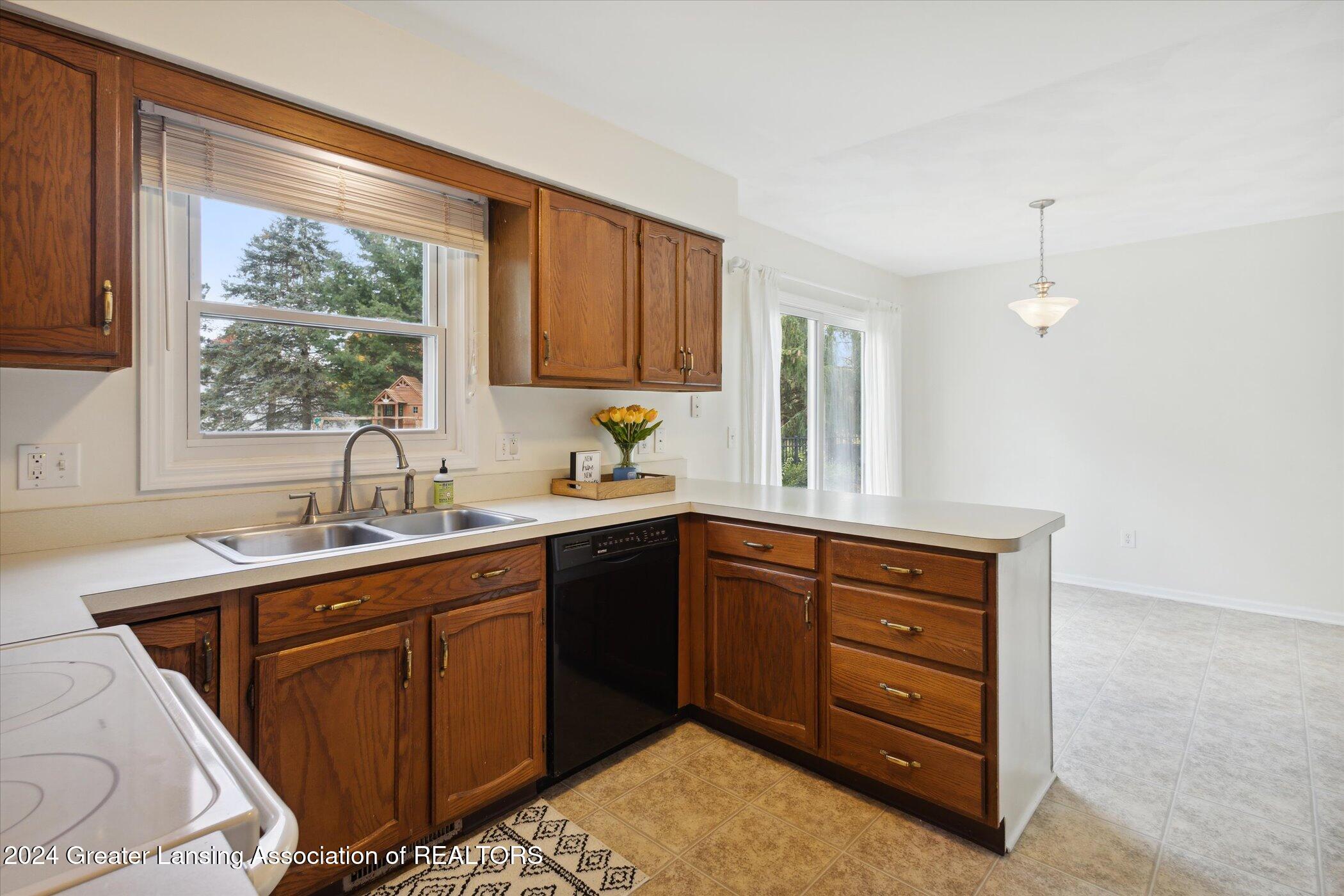 3580 E Arbutus Drive