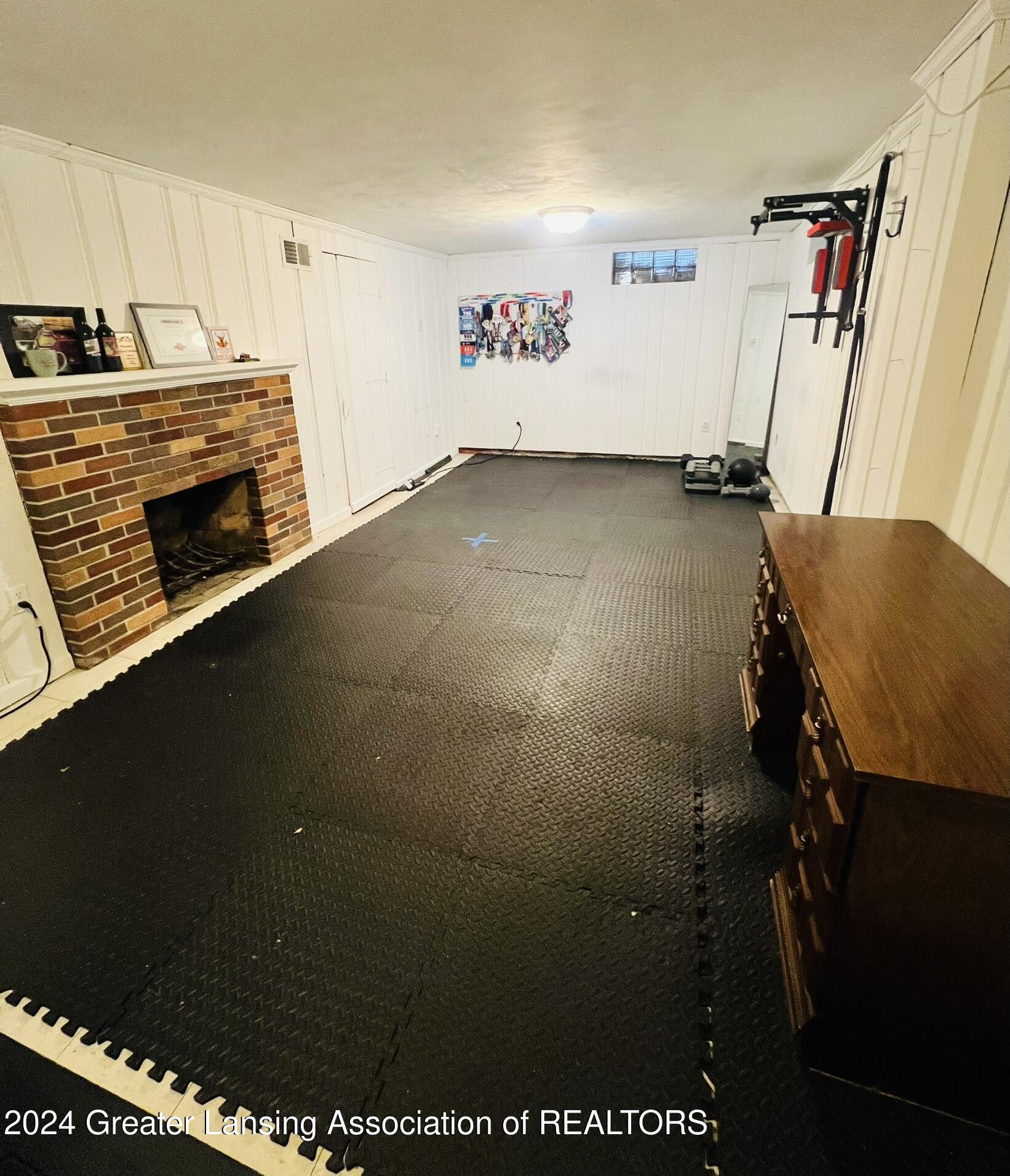 2232 Kenmore Drive