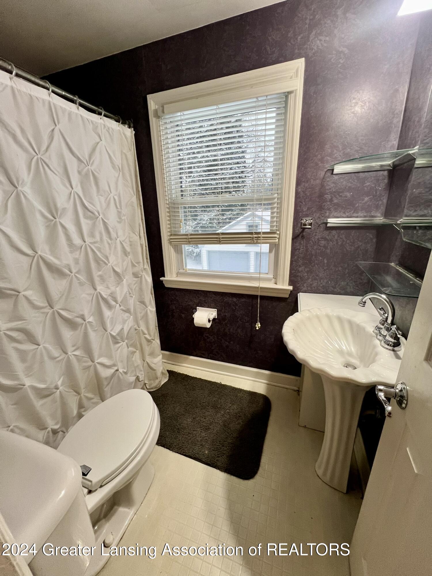 2232 Kenmore Drive
