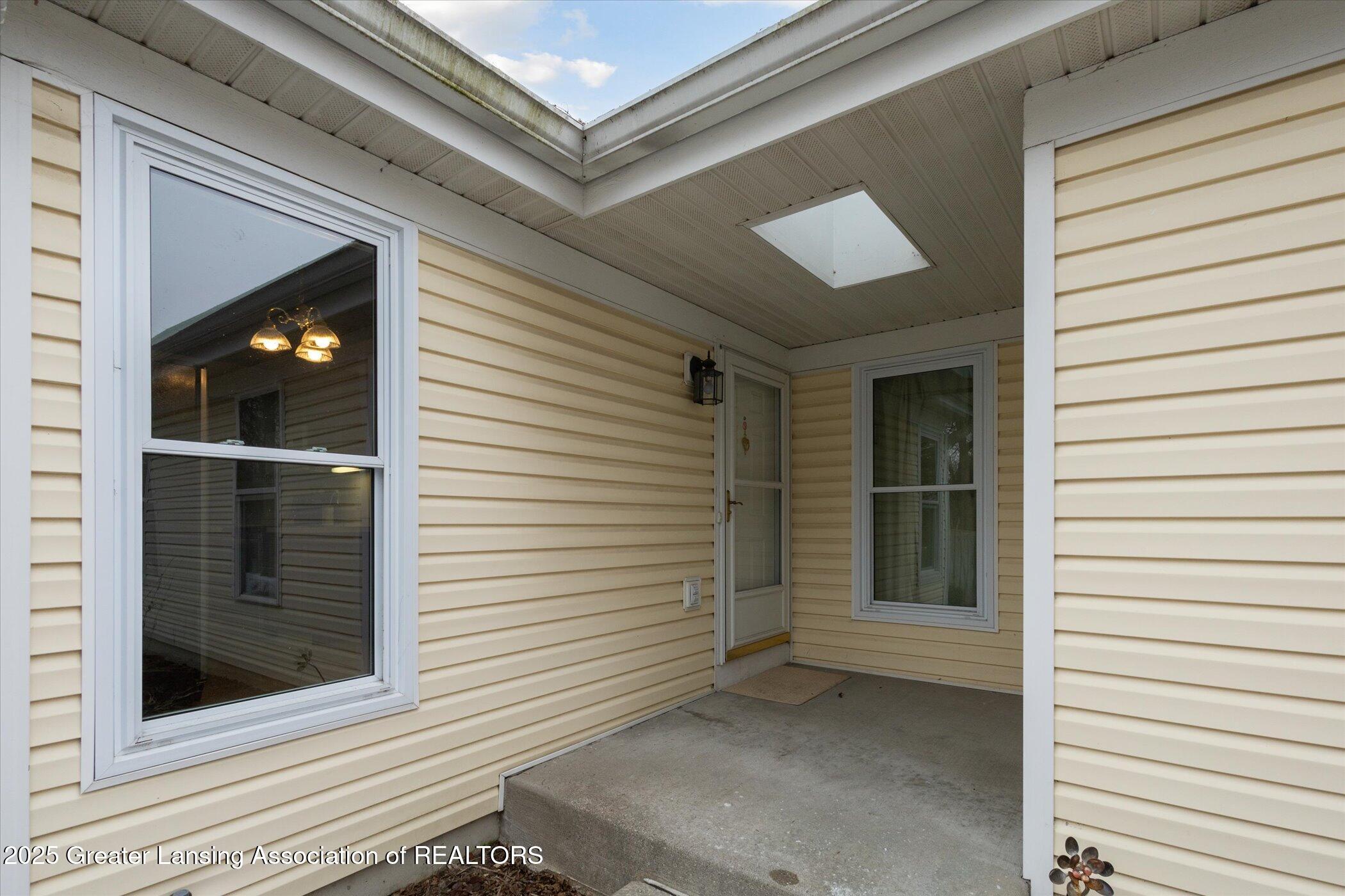 2415 Aurelius Road, 17