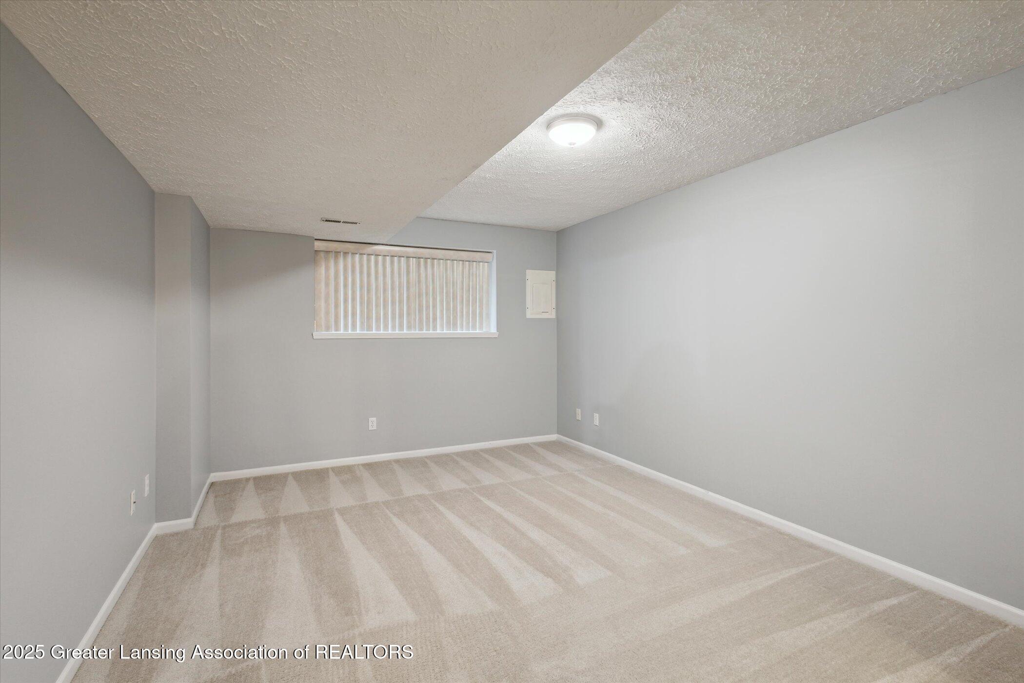 2415 Aurelius Road, 17