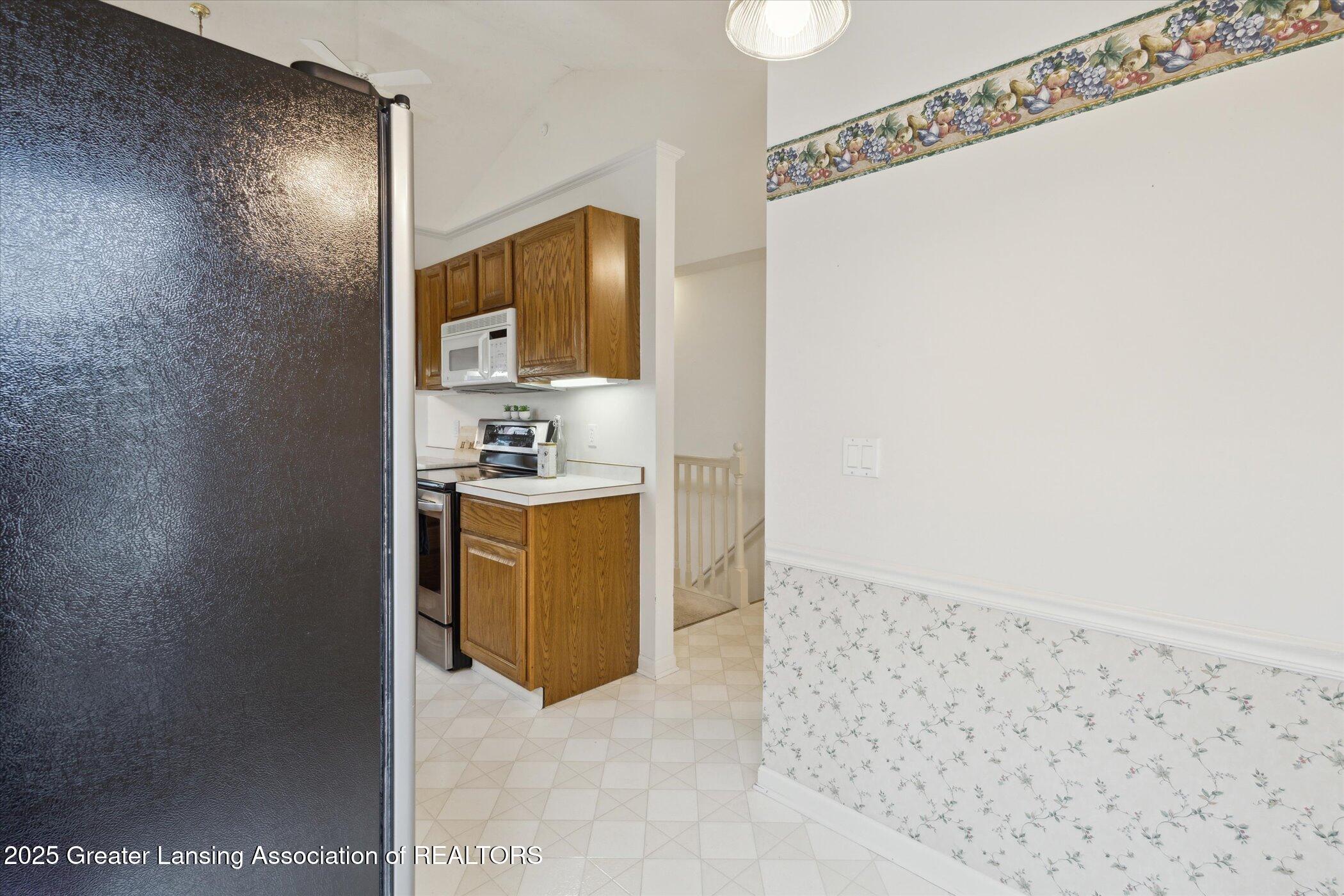 2415 Aurelius Road, 17