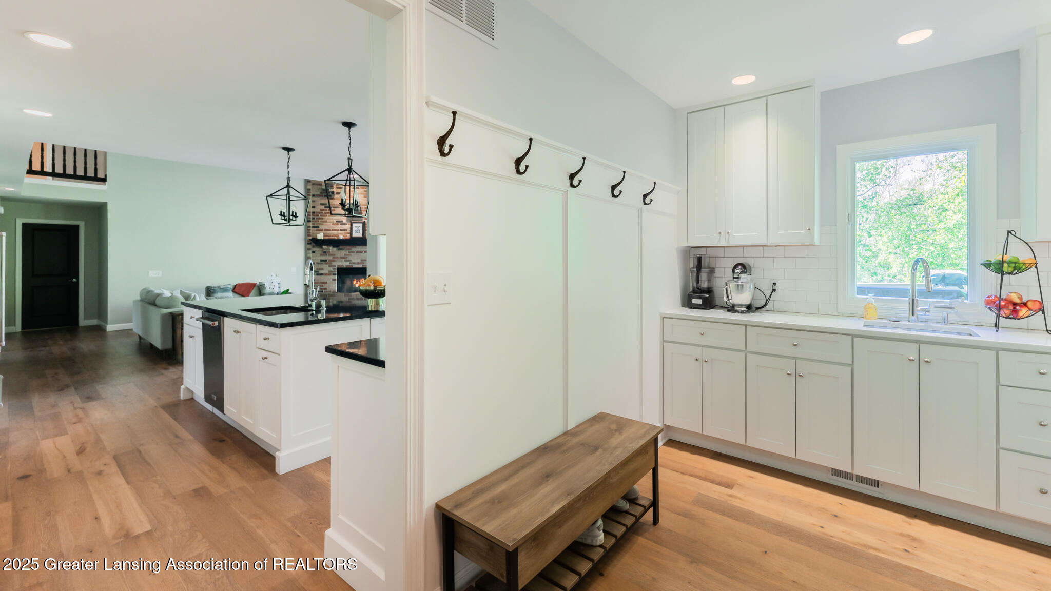 4341 Aztec Way