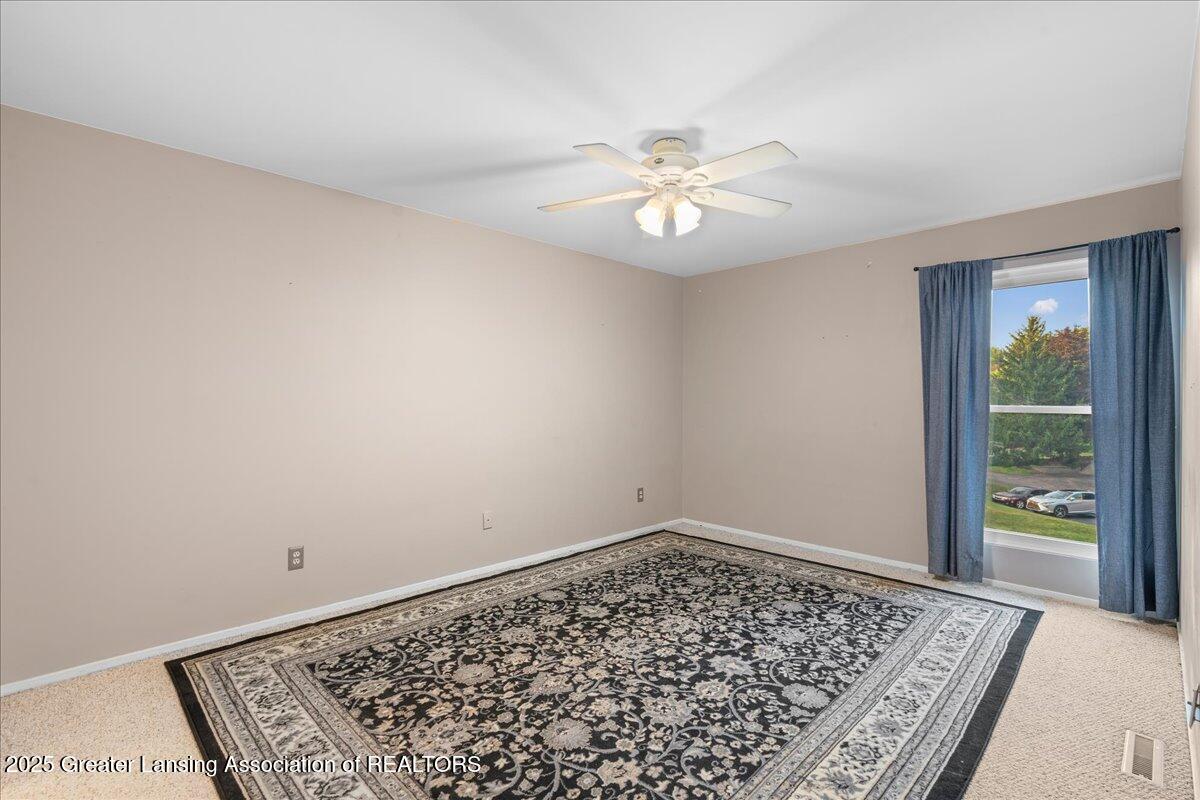 3659 E Meadows Court