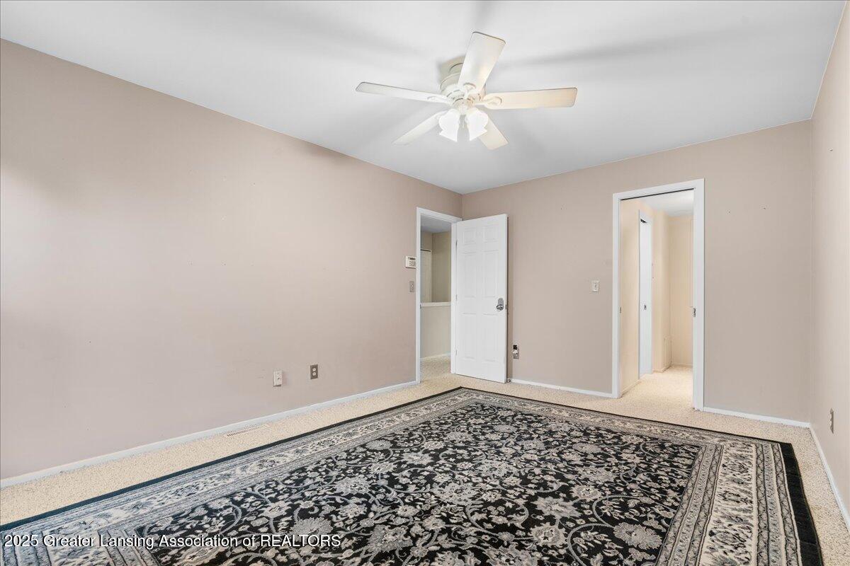 3659 E Meadows Court