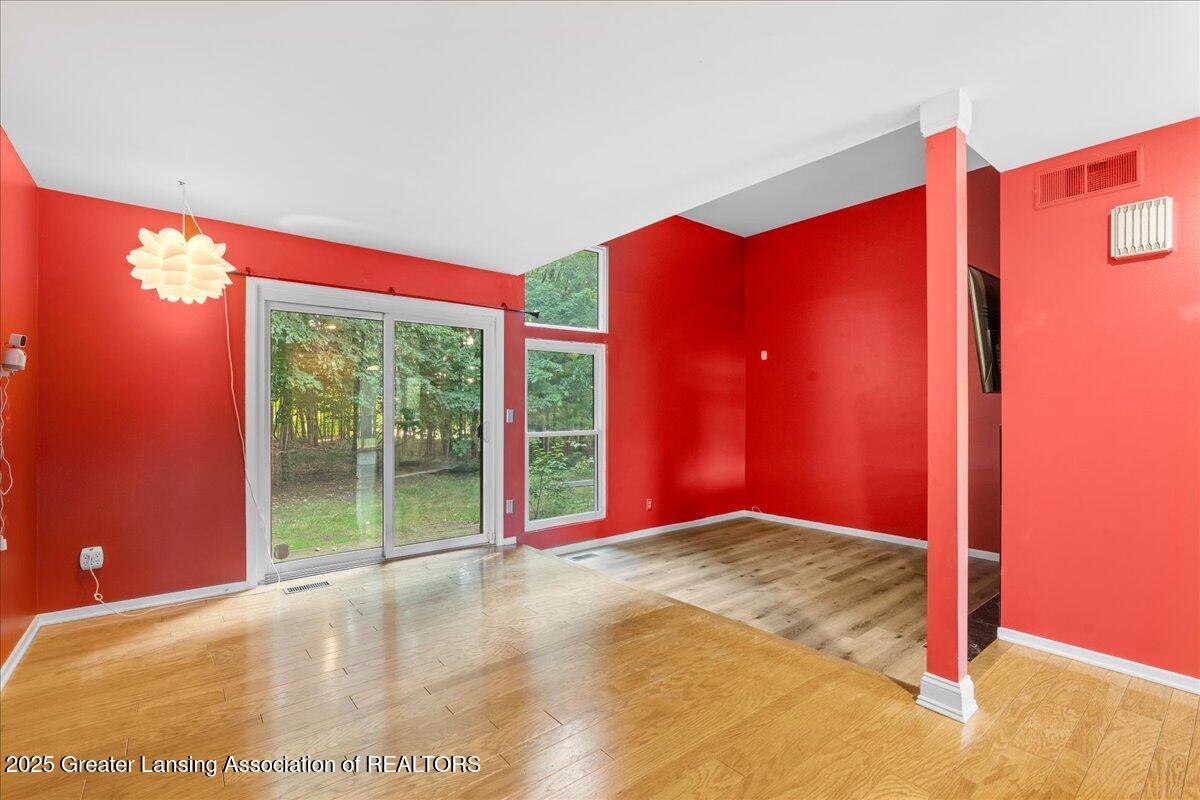 3659 E Meadows Court