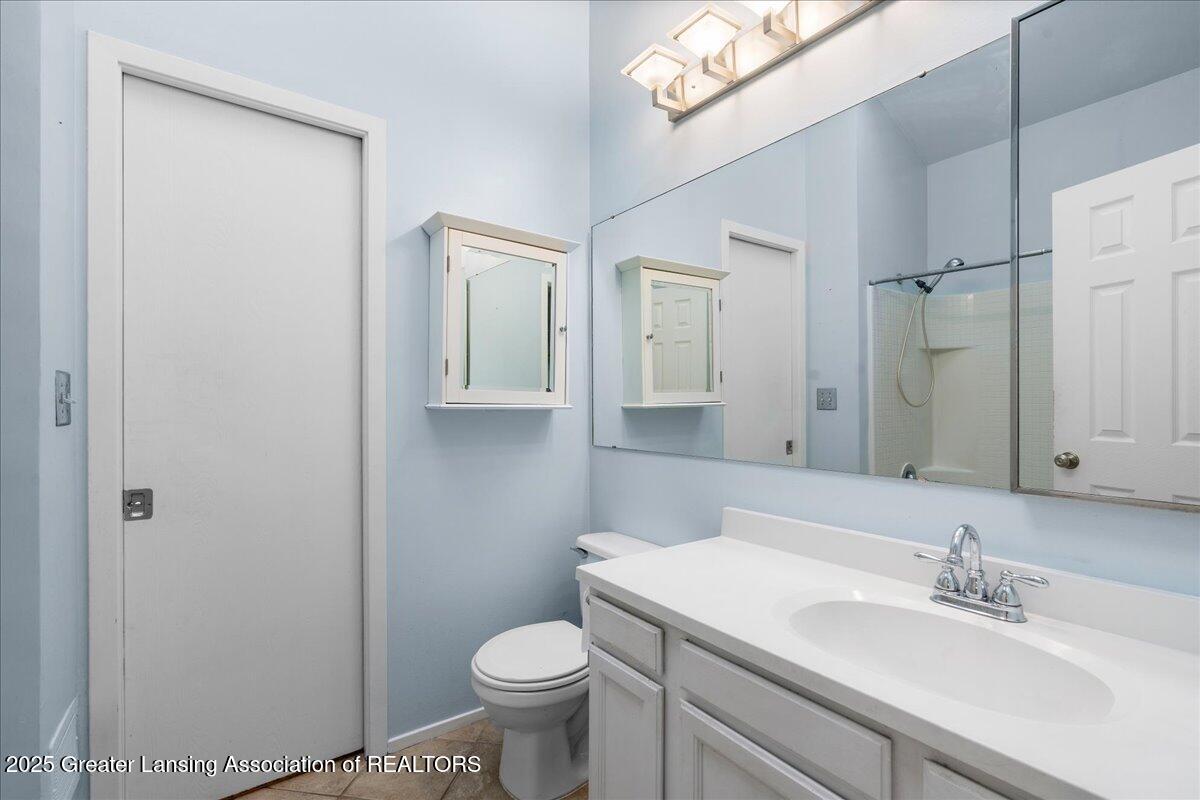 3659 E Meadows Court