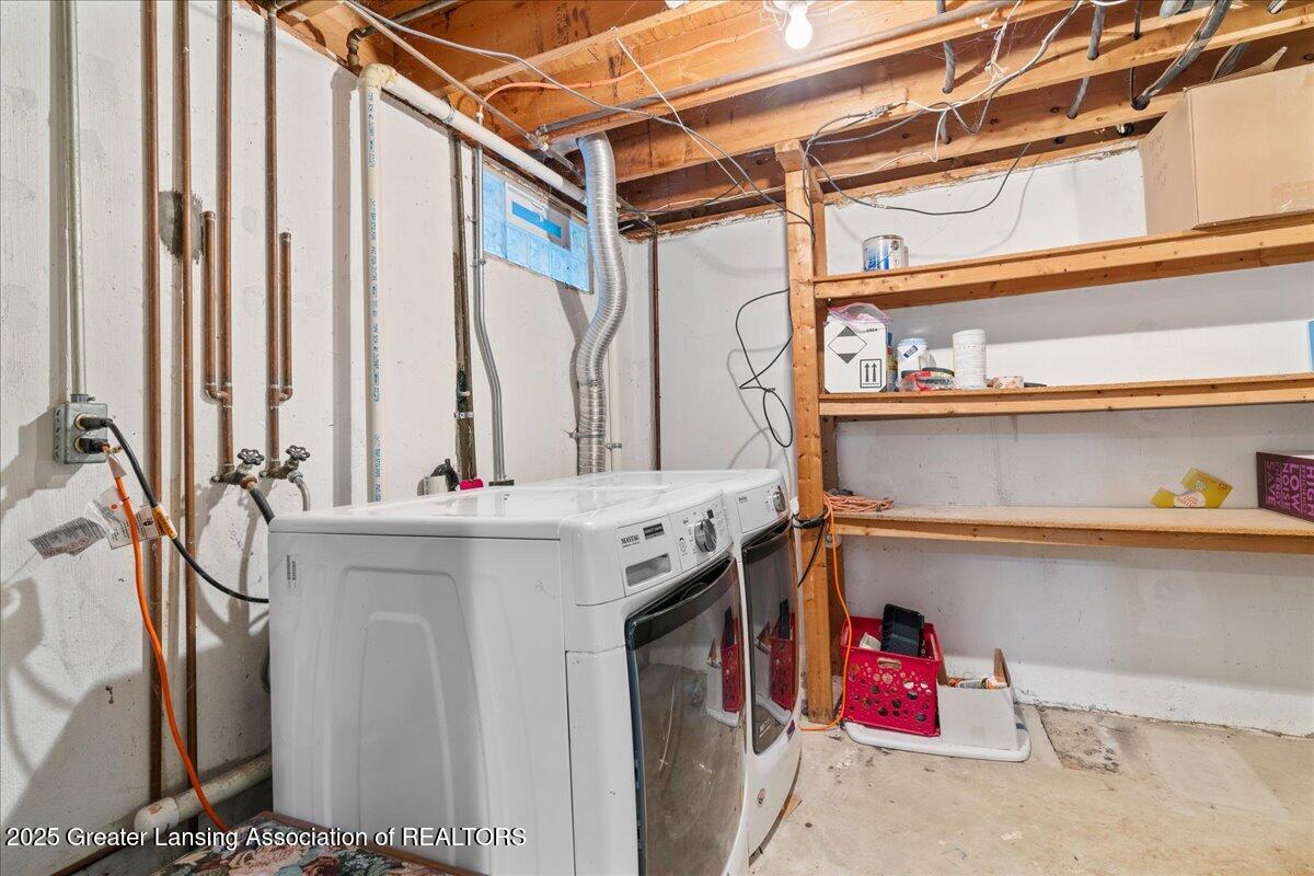 3659 E Meadows Court