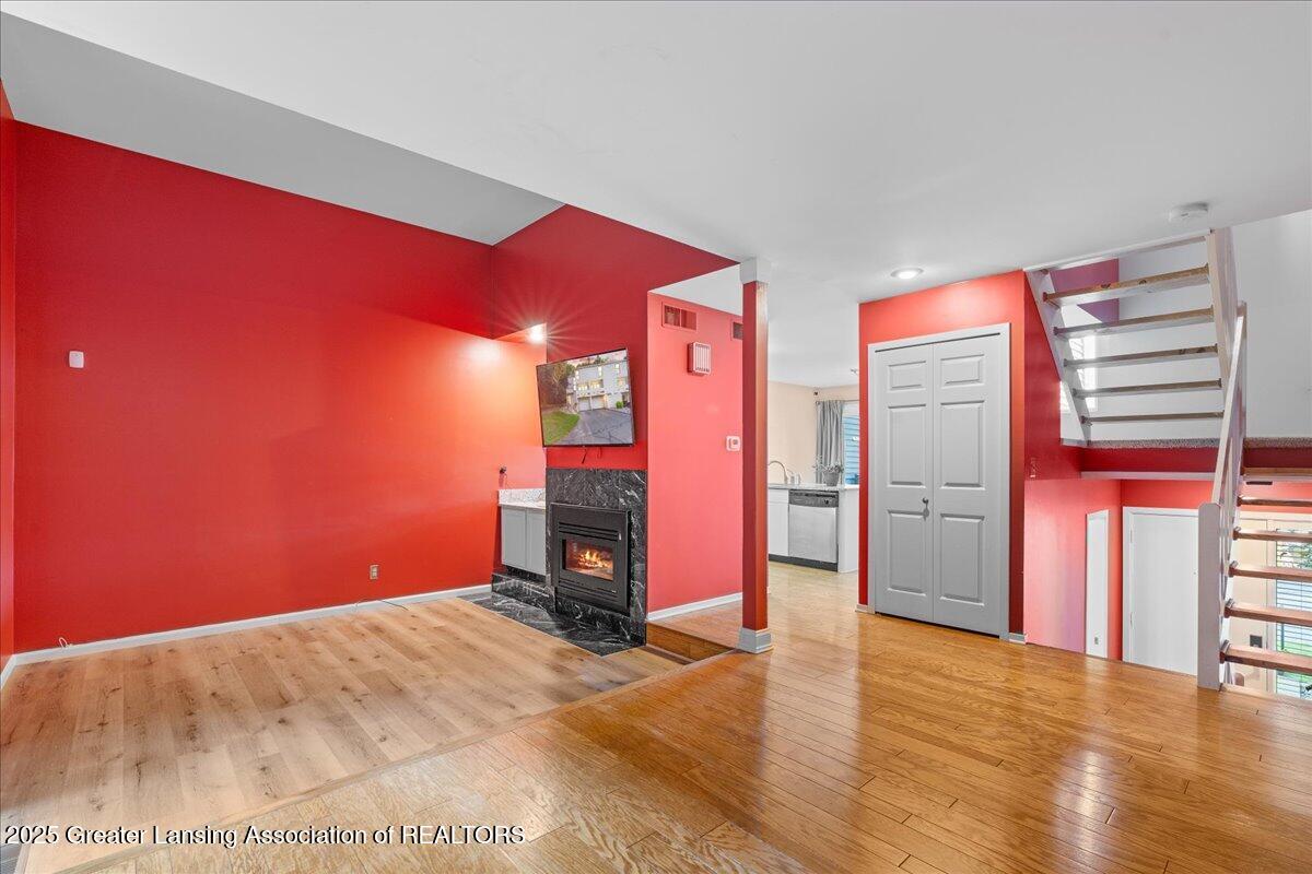 3659 E Meadows Court