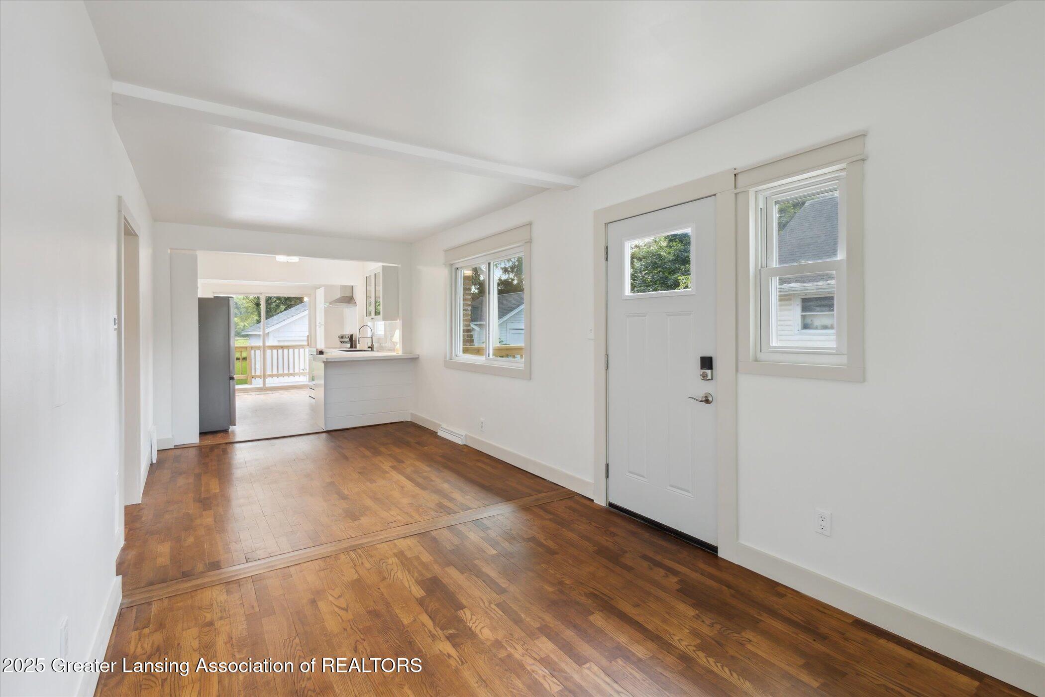 2237 Sunnyside Avenue