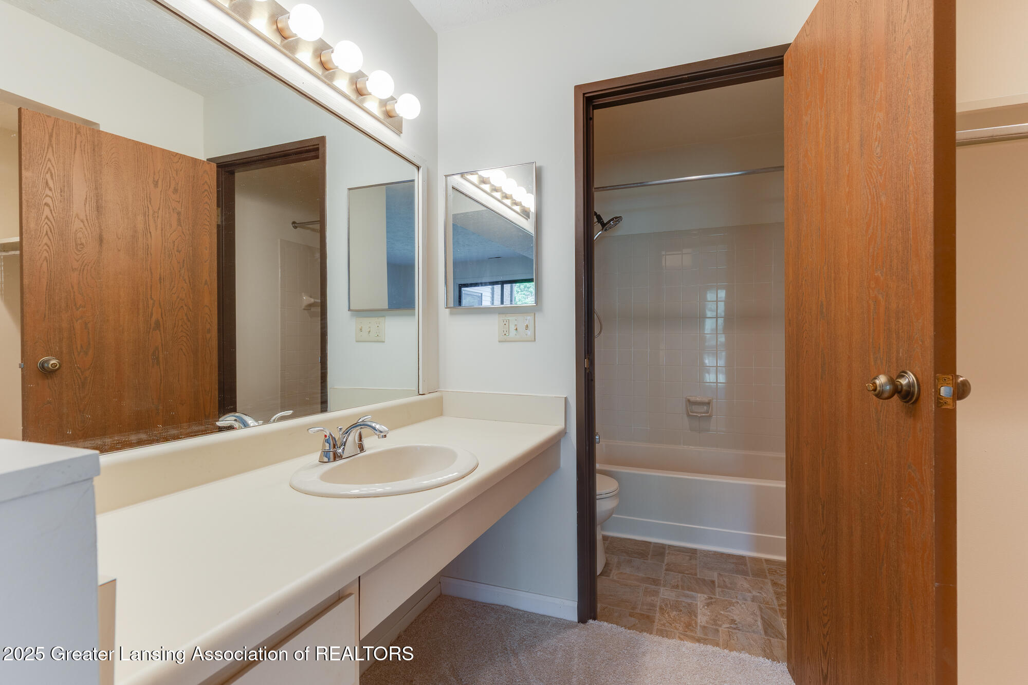 1450 E Pond Drive, 23