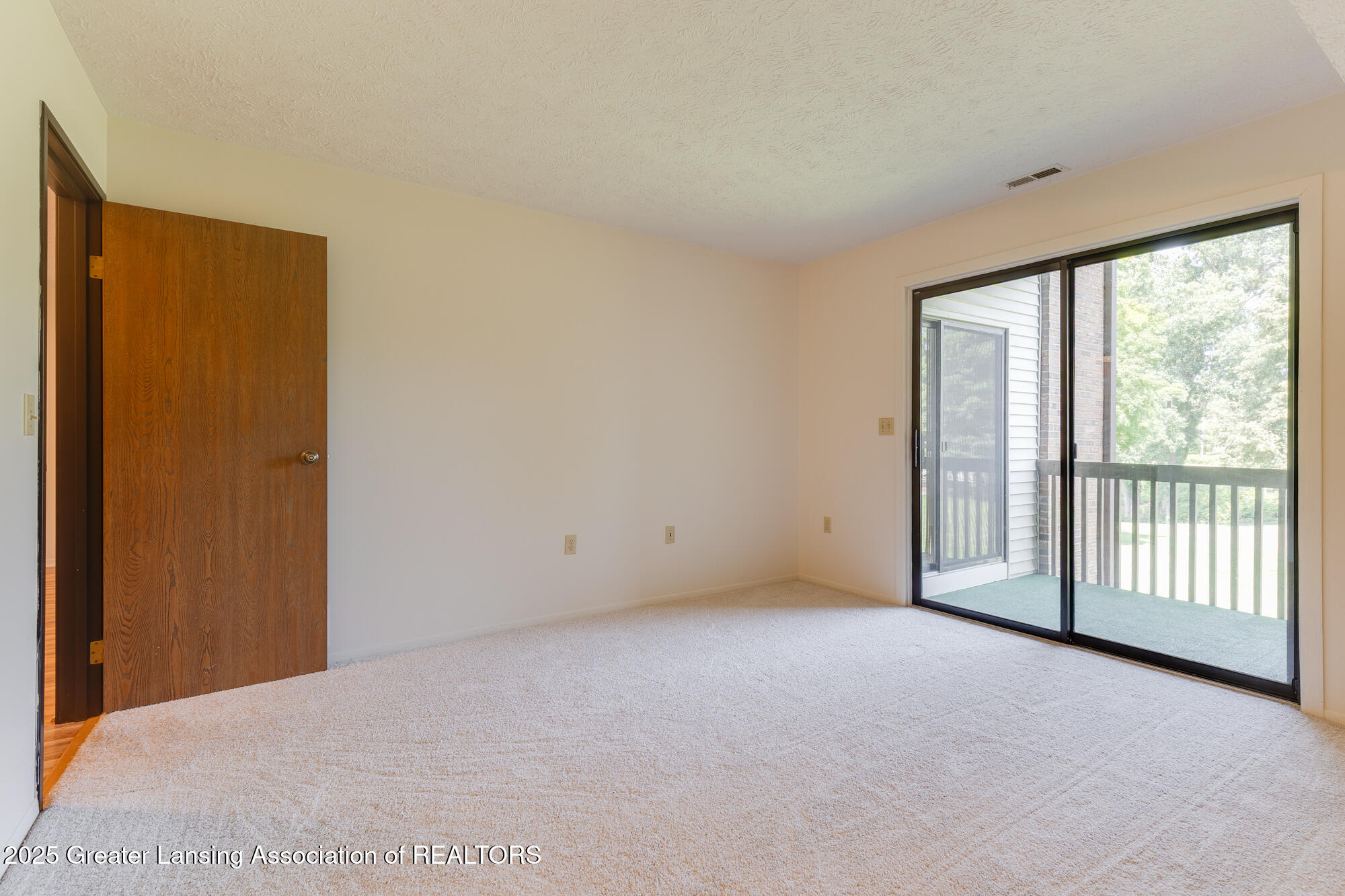 1450 E Pond Drive, 23