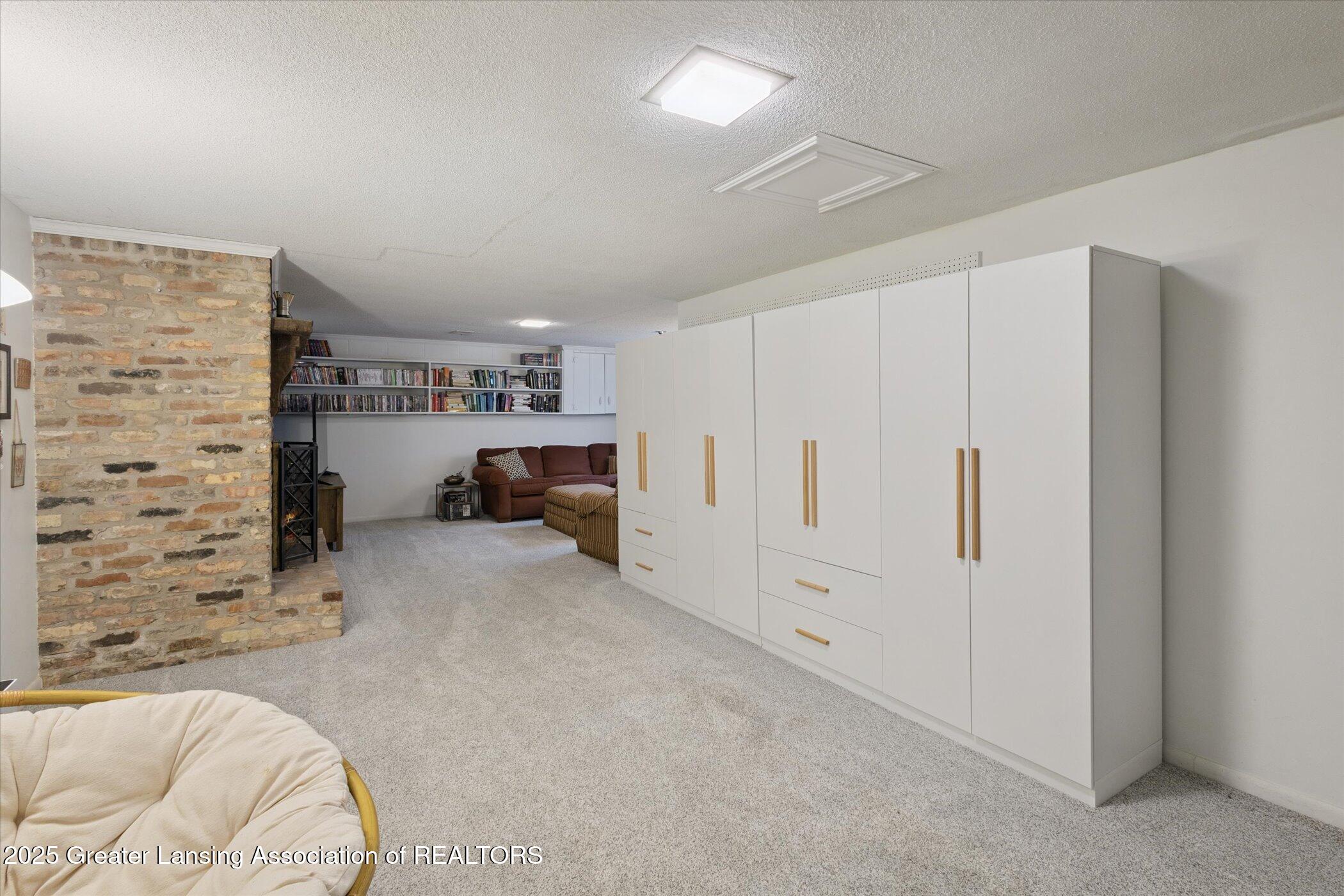 1044 Shelter Lane