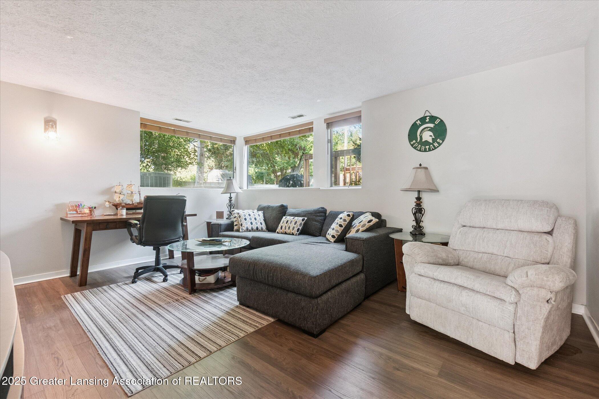 1138 Cliffdale Drive