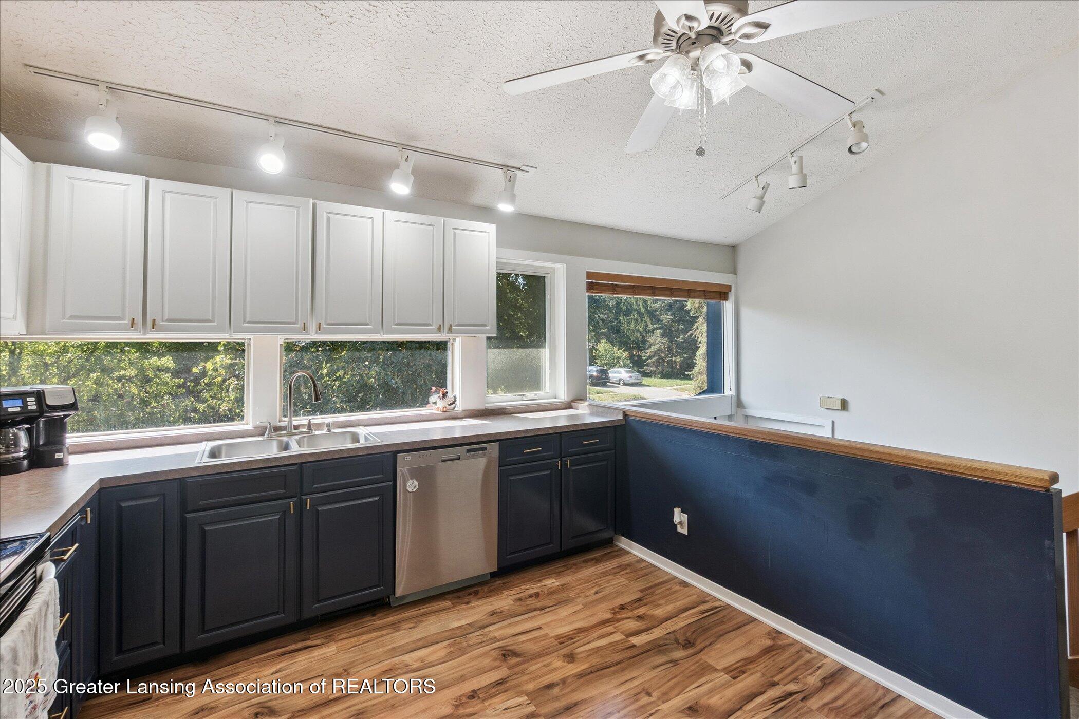 1138 Cliffdale Drive