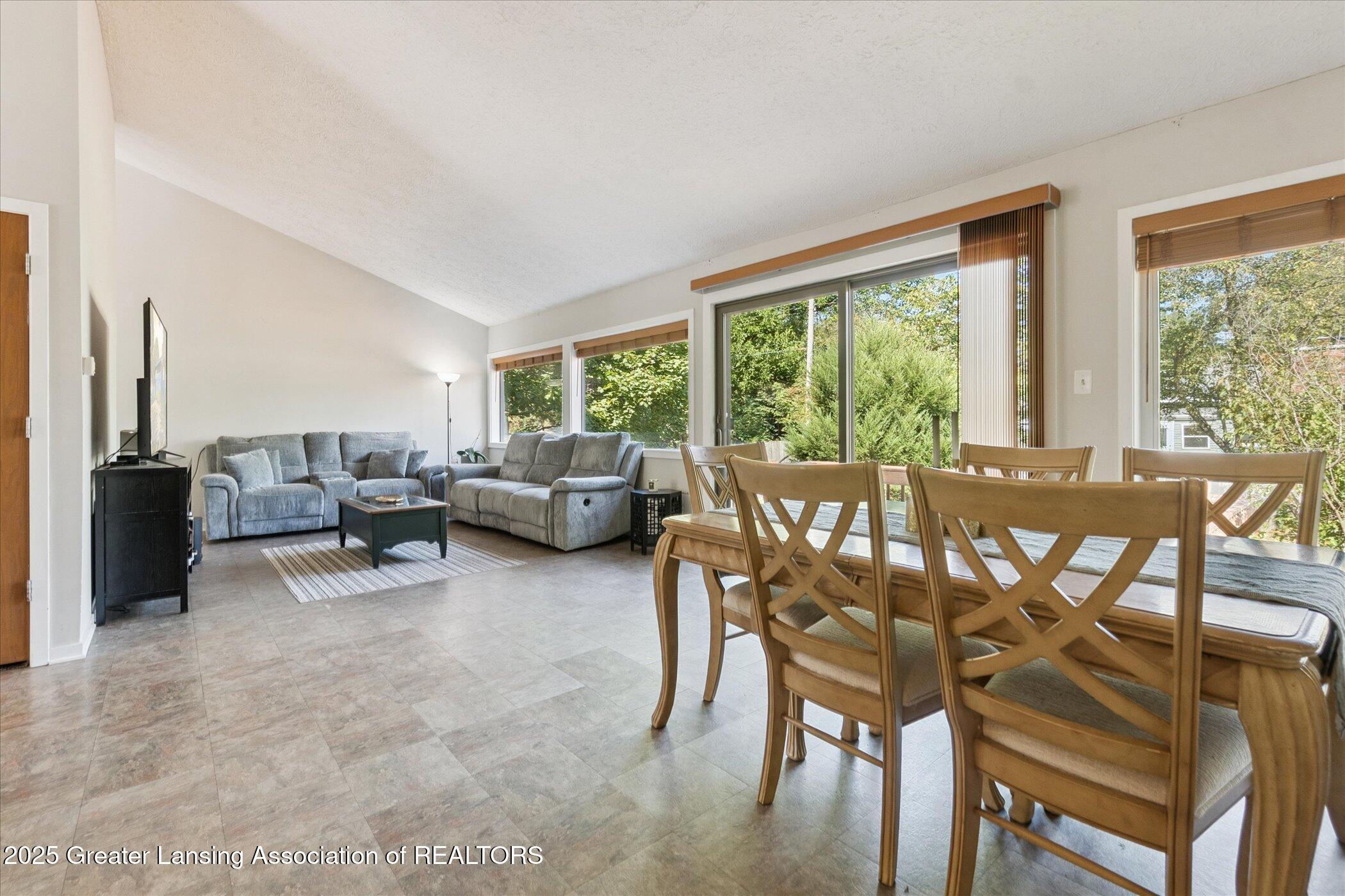 1138 Cliffdale Drive