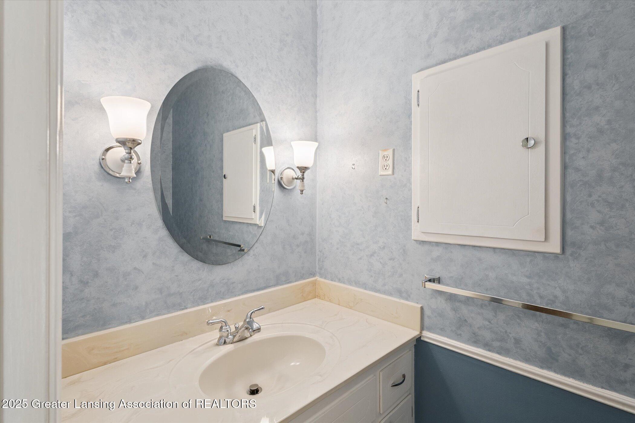 2150 Heritage Avenue