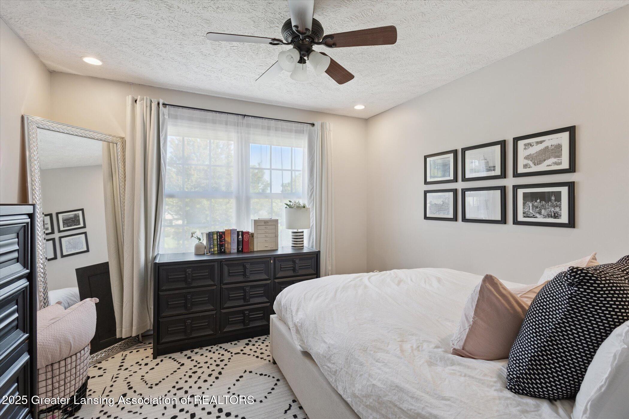 3031 Crofton Drive, DeWitt