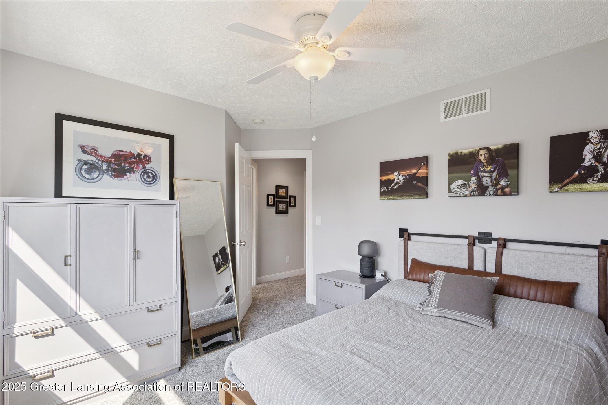 3031 Crofton Drive, DeWitt