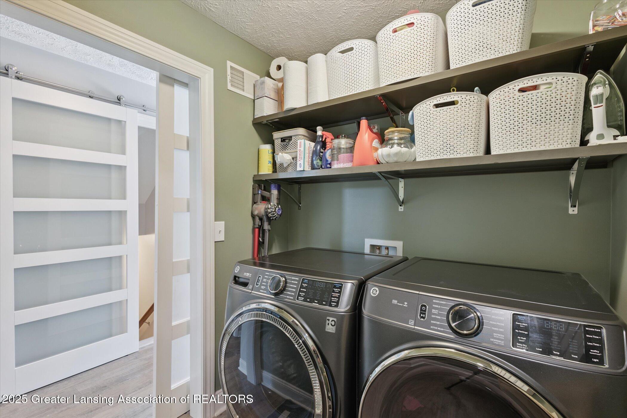 3031 Crofton Drive, DeWitt