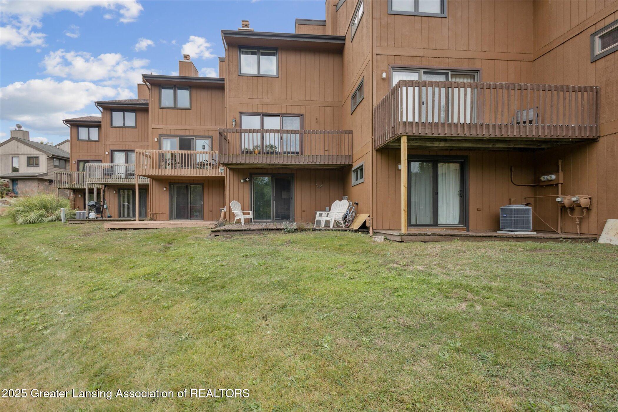 5359 Wild Oak Drive, 54