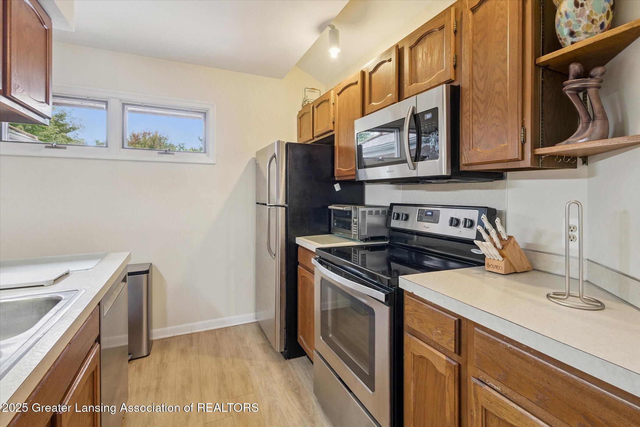 5359 Wild Oak Drive, 54