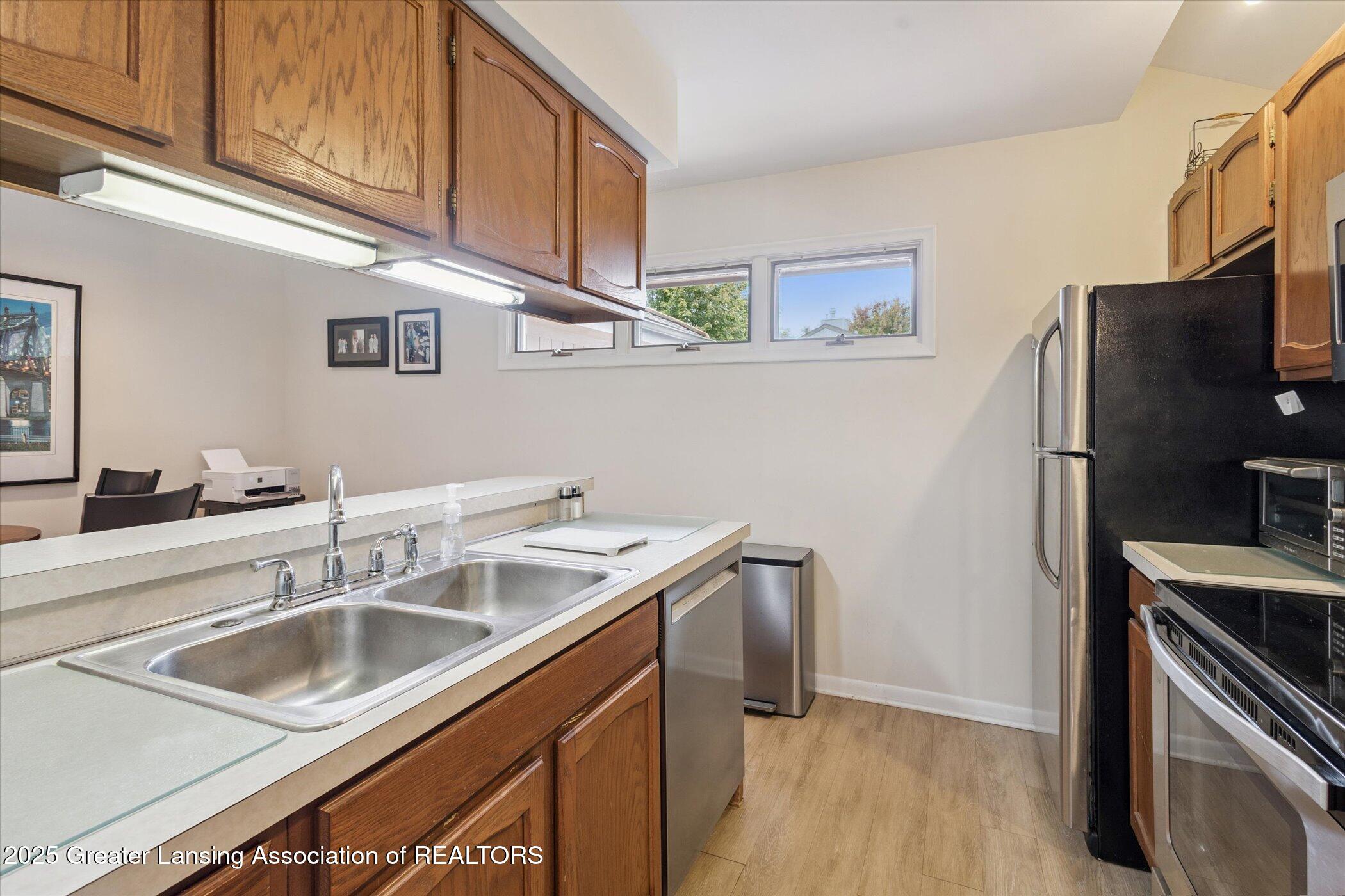 5359 Wild Oak Drive, 54