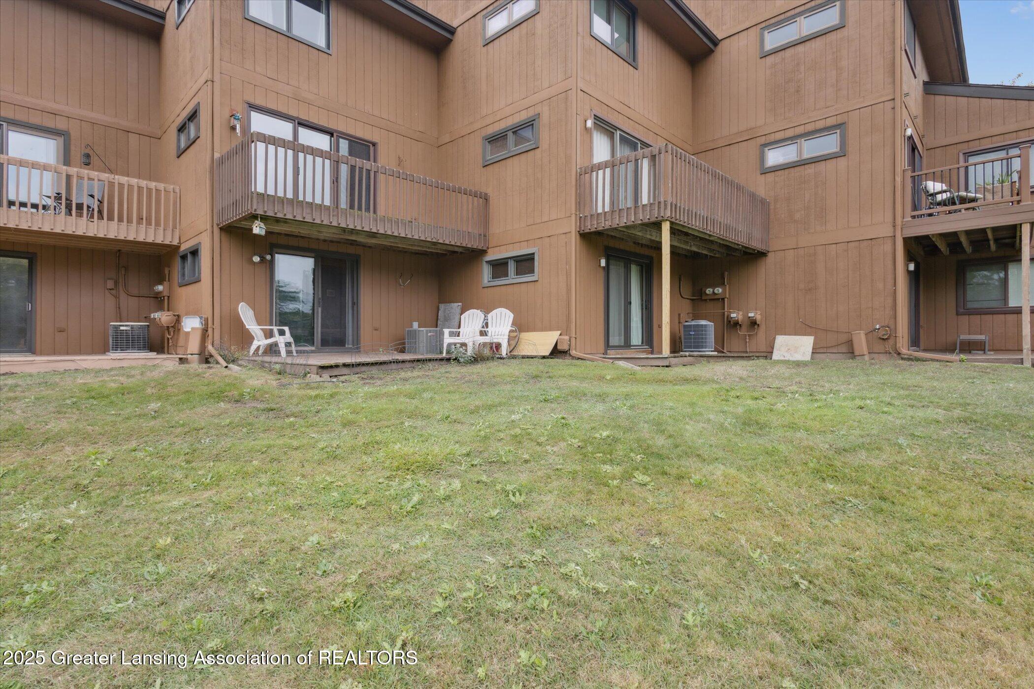 5359 Wild Oak Drive, 54