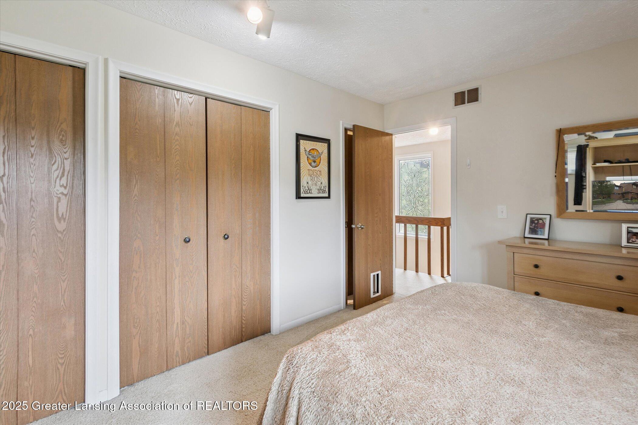 5359 Wild Oak Drive, 54