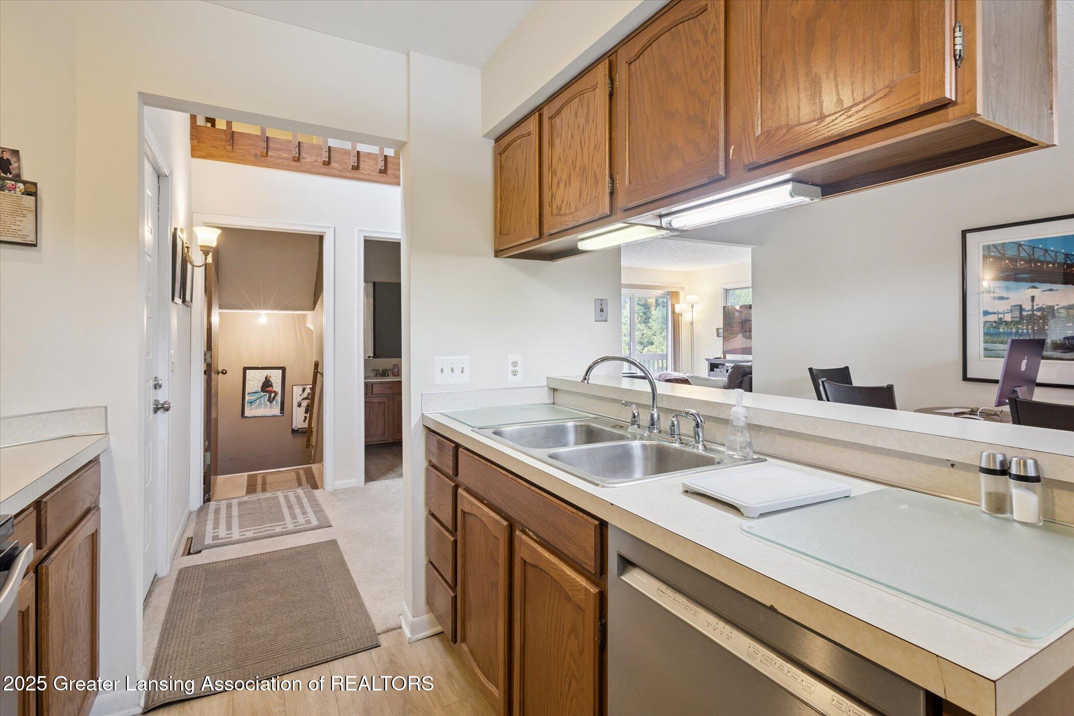 5359 Wild Oak Drive, 54