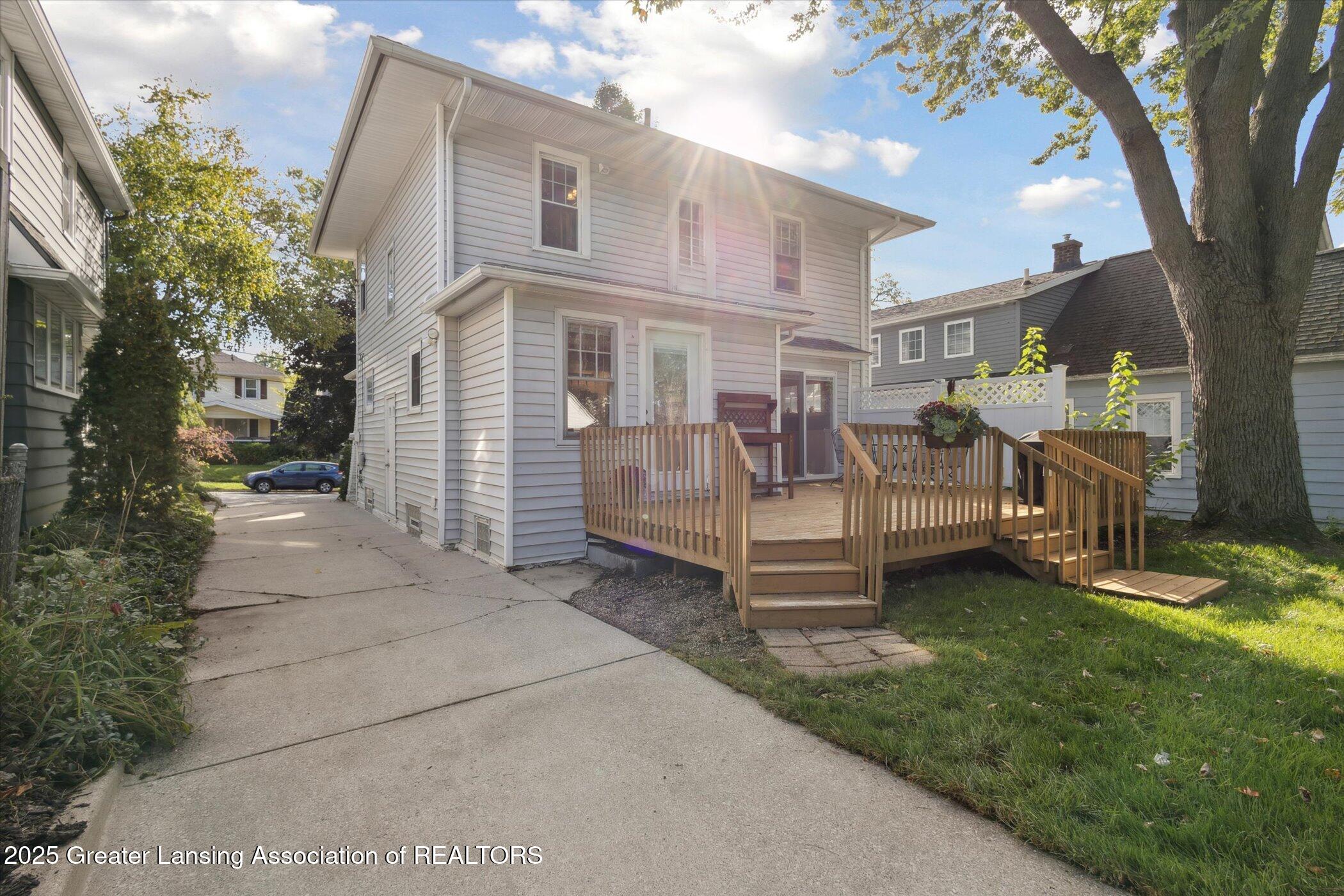 145 NE Baynton Avenue