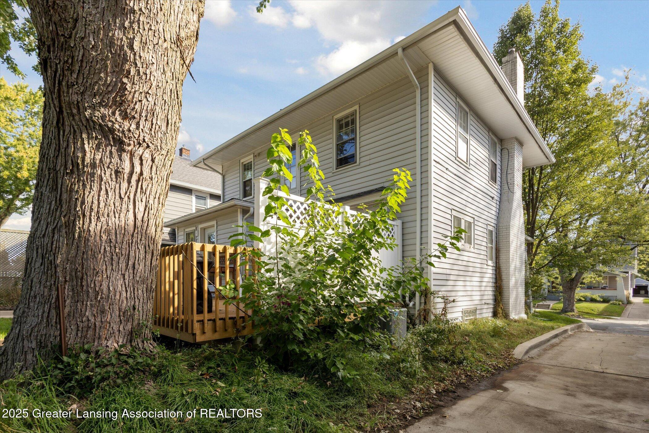 145 NE Baynton Avenue