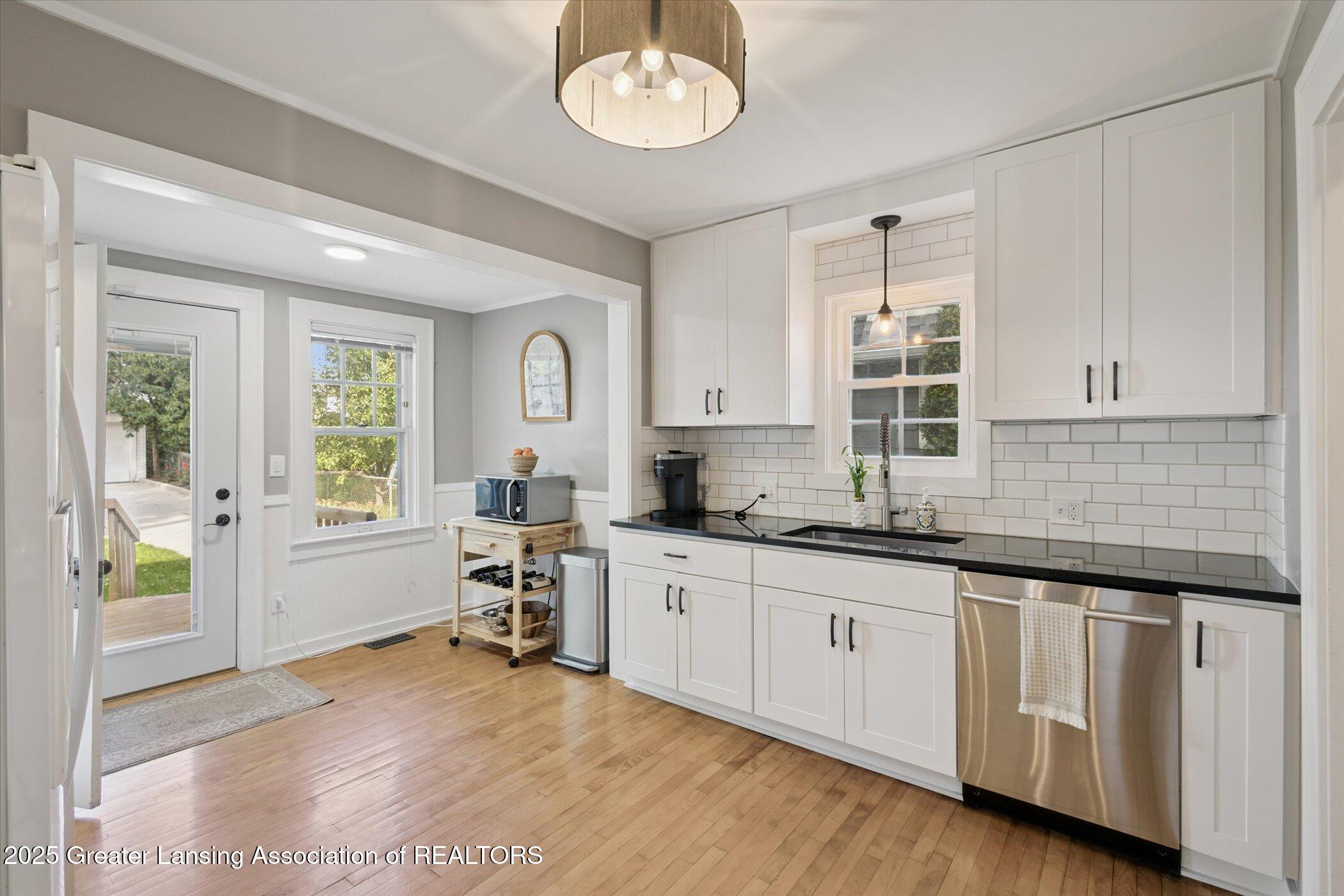 145 NE Baynton Avenue