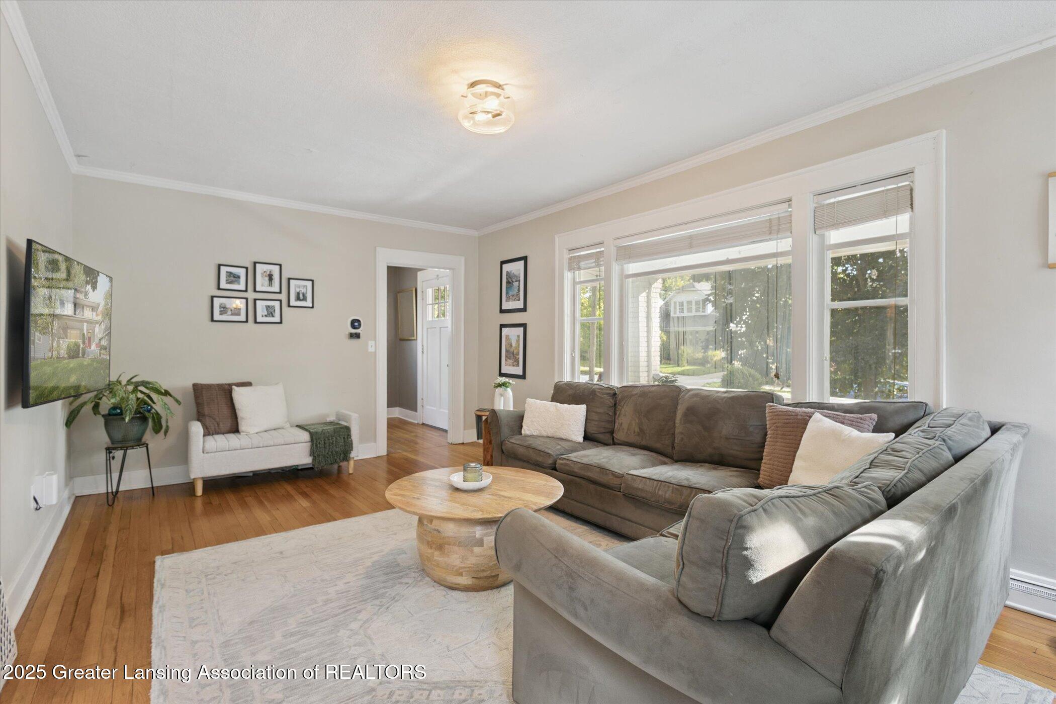 145 NE Baynton Avenue