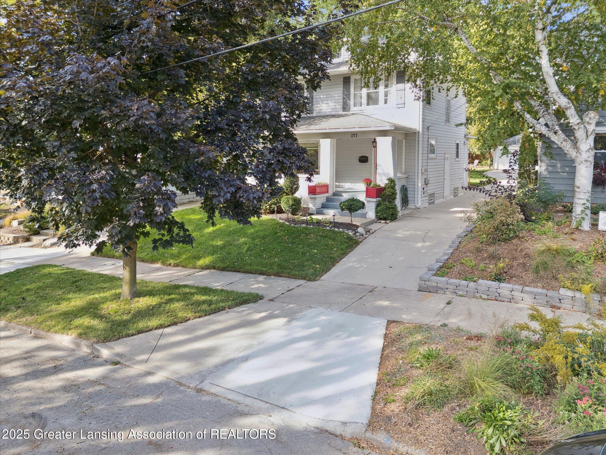 145 NE Baynton Avenue