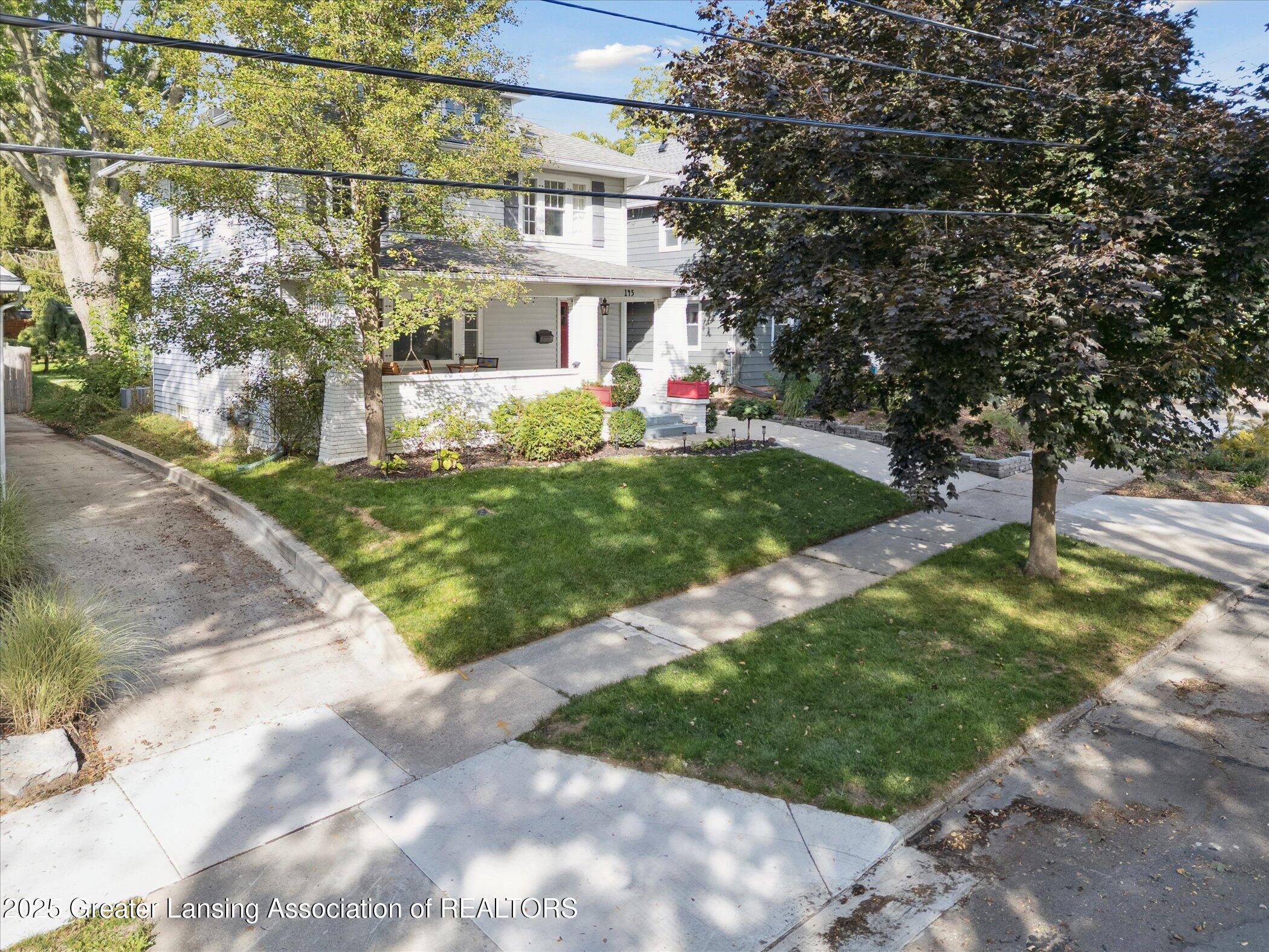 145 NE Baynton Avenue